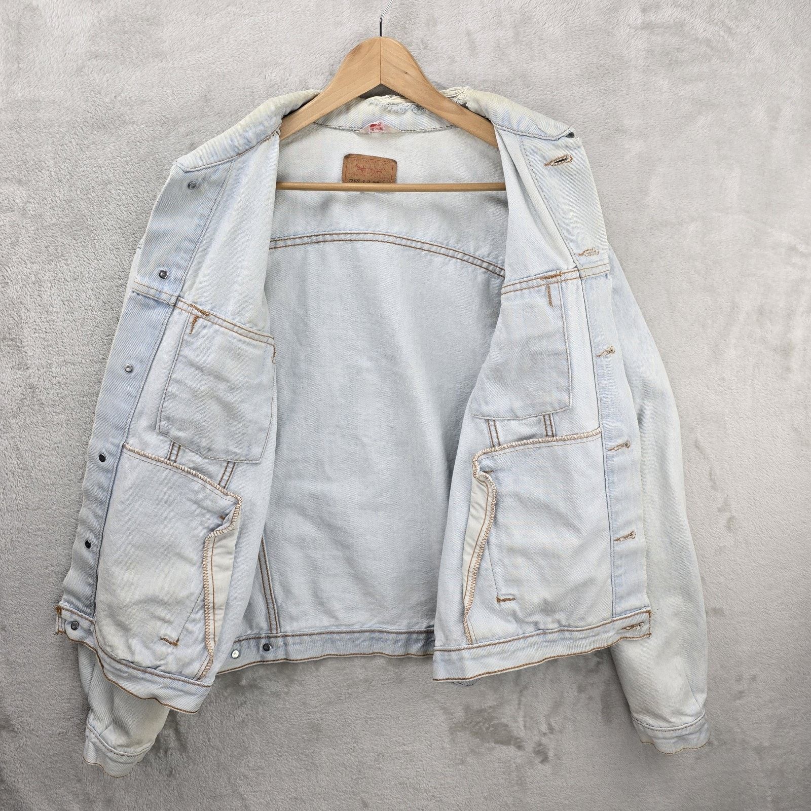 Levi's Vintage Levis Denim Trucker Jacket Large 70506-0217 Thrashed Size US L / EU 52-54 / 3 - 10 Thumbnail