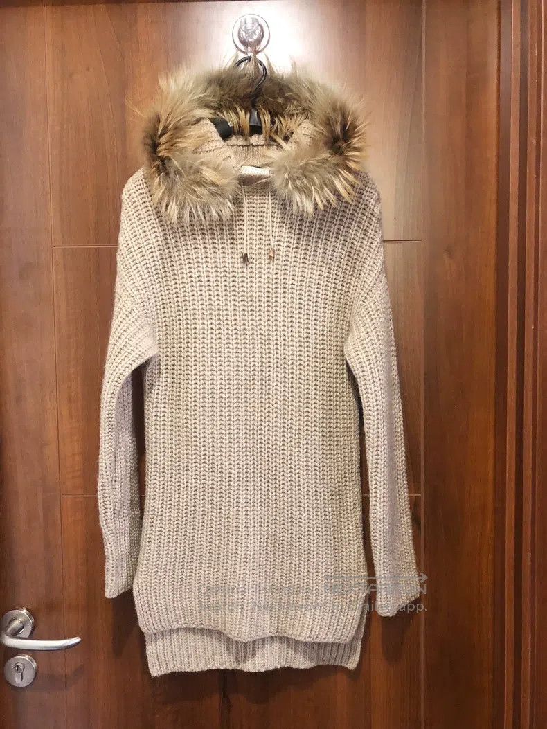 Brunello Cucinelli Brunello Cucinelli Cashmere and Glitter Fox Fur Collar Swe Size XS / US 0-2 / IT 36-38 - 1 Thumbnail