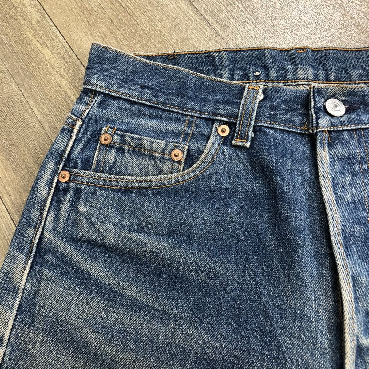 Levi's × Levi's Vintage Clothing × Vintage 🇺🇸 1990s Vintage Levis Strauss 501 #546 Faded Blue Jeans Size US 30 / EU 46 - 14 Thumbnail