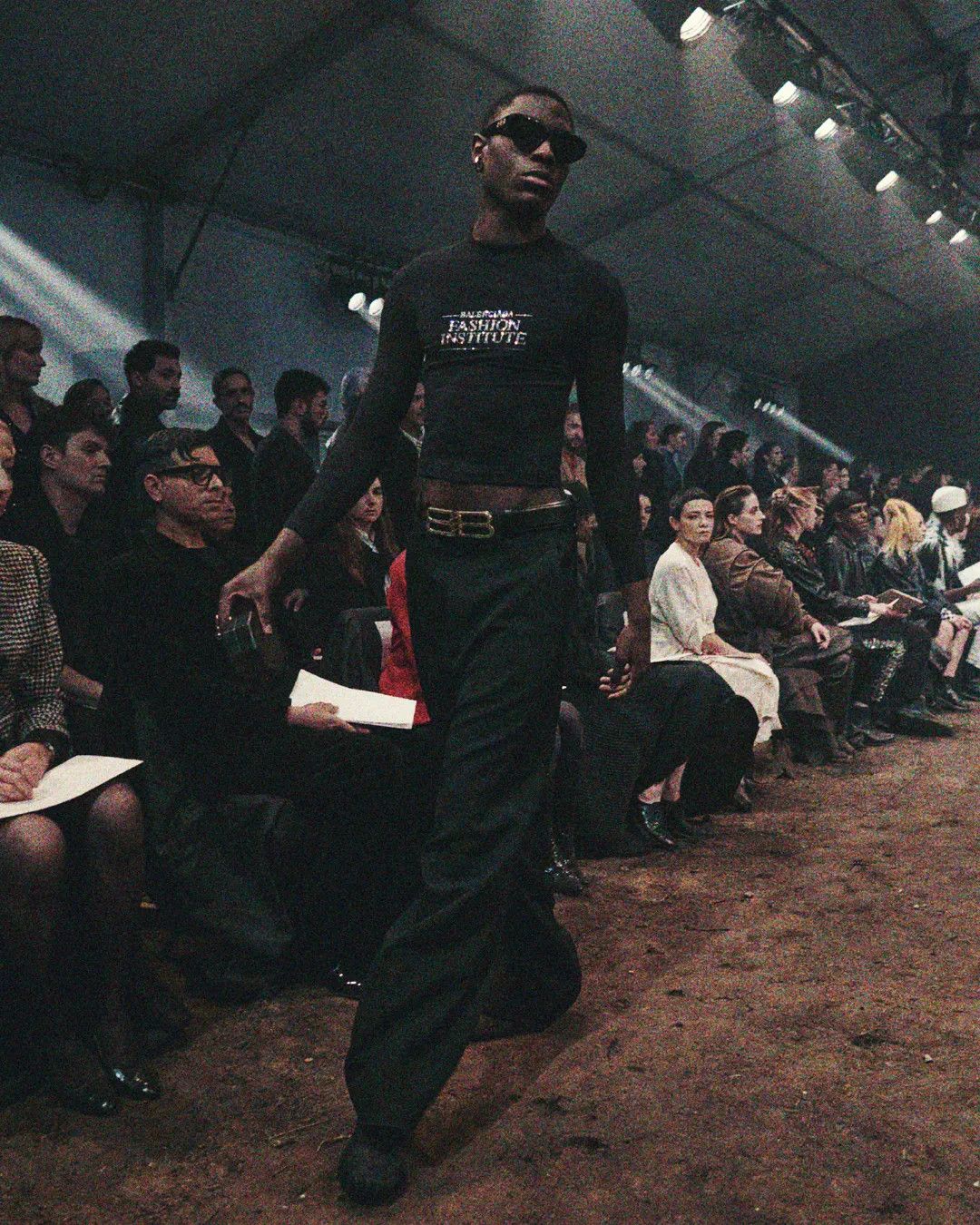 Balenciaga Balenciaga fall 22 long top sleeve fitted runway Size US XS / EU 42 / 0 - 1 Thumbnail