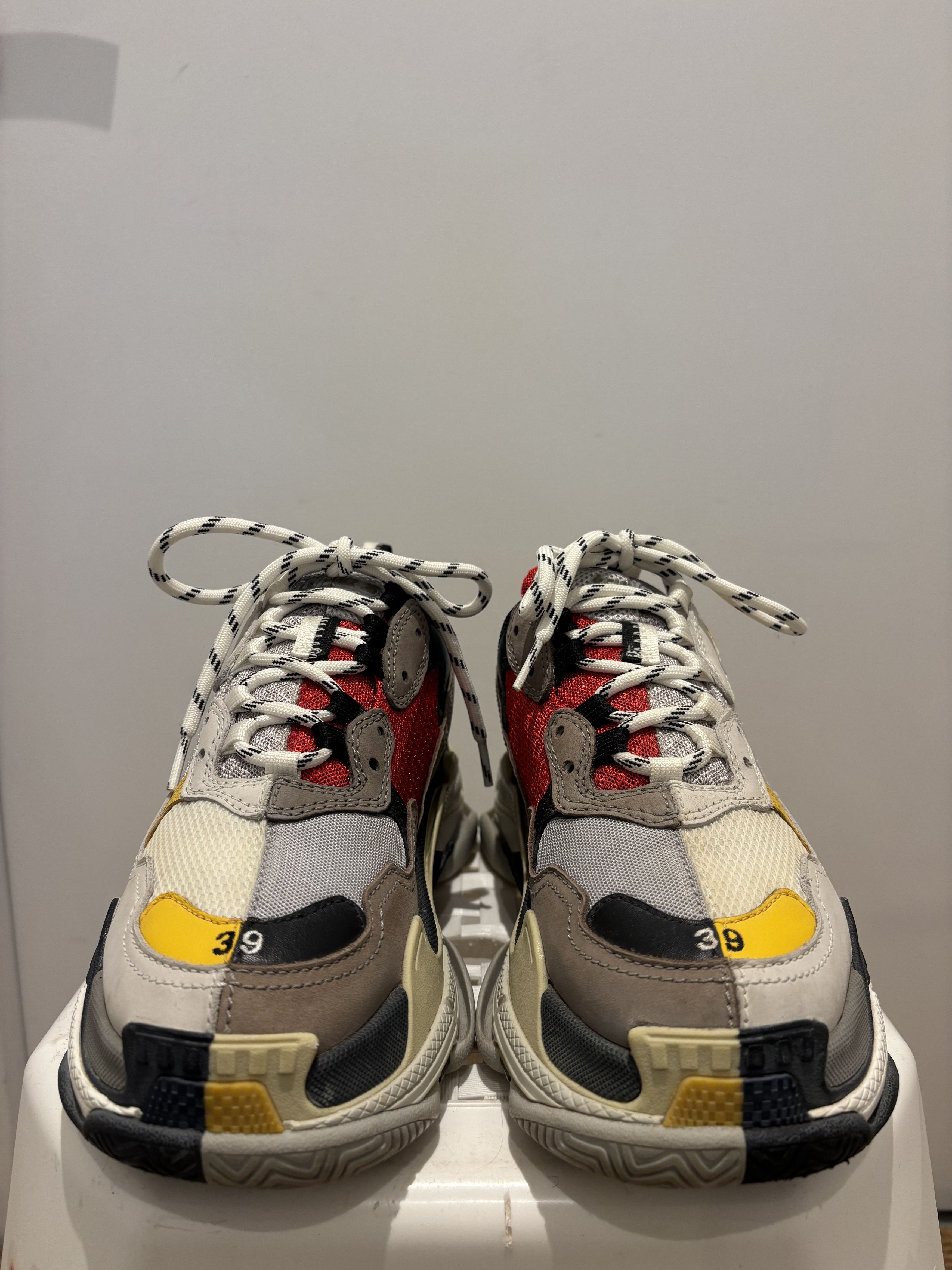 Balenciaga Basket de luxe Balenciaga Triple S en tbe Size US 6 / EU 39 - 9 Thumbnail