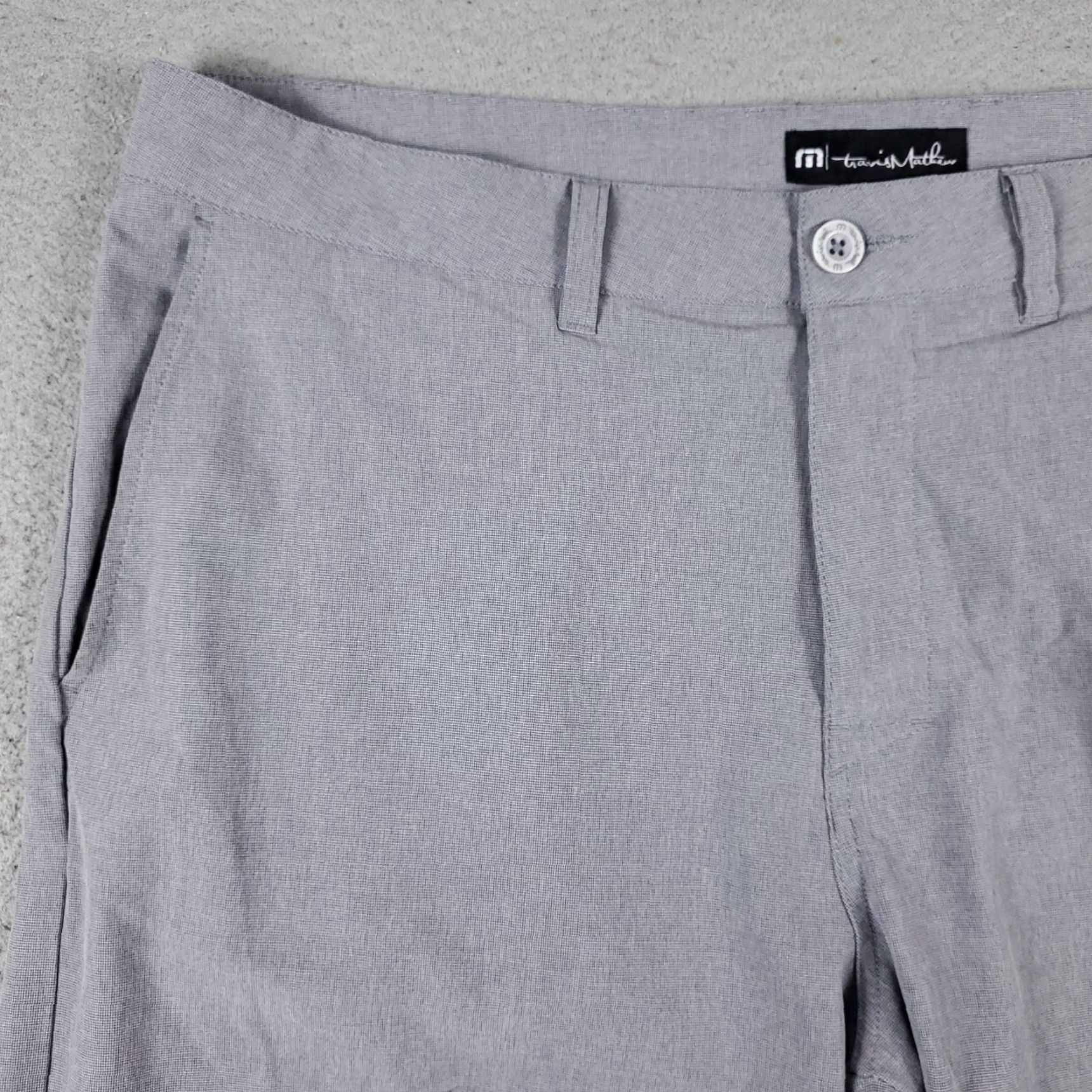 TravisMathew Travis Mathew Shorts Mens 38 Gray Chino Flat Front Casual Golf Workwear Size US 38 / EU 54 - 2 Thumbnail