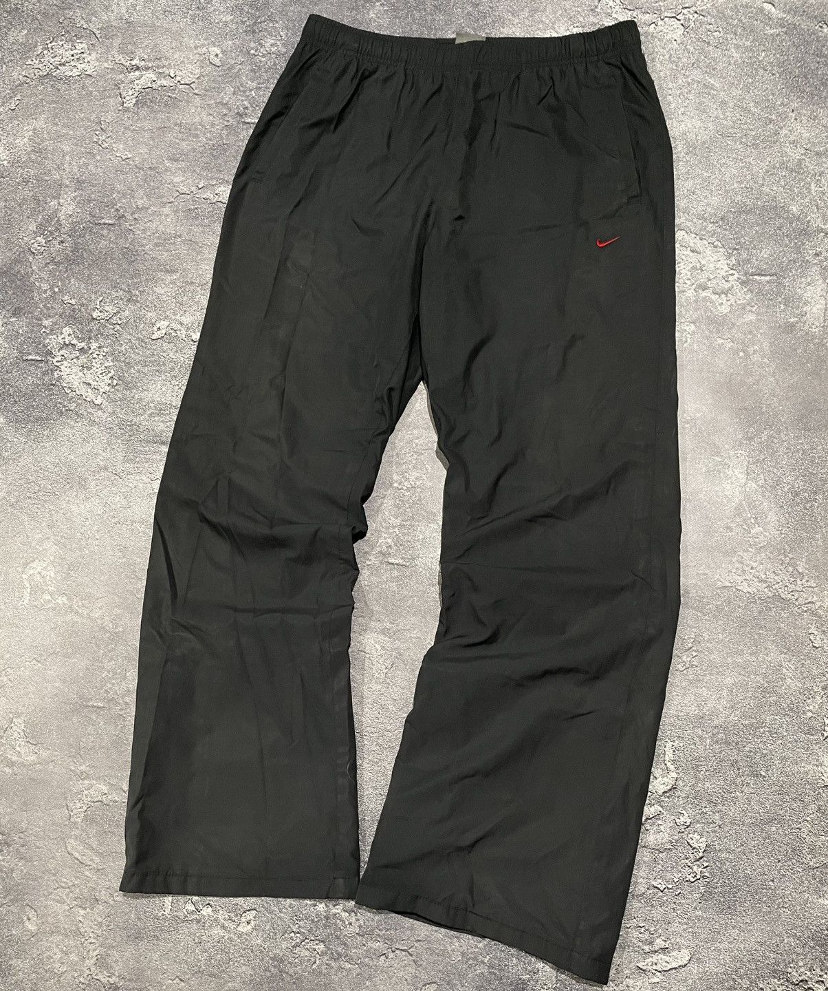 Nike × Vintage Vintage Nike Nylon Baggy Track Pants Y2K Size US 32 / EU 48 - 2 Thumbnail