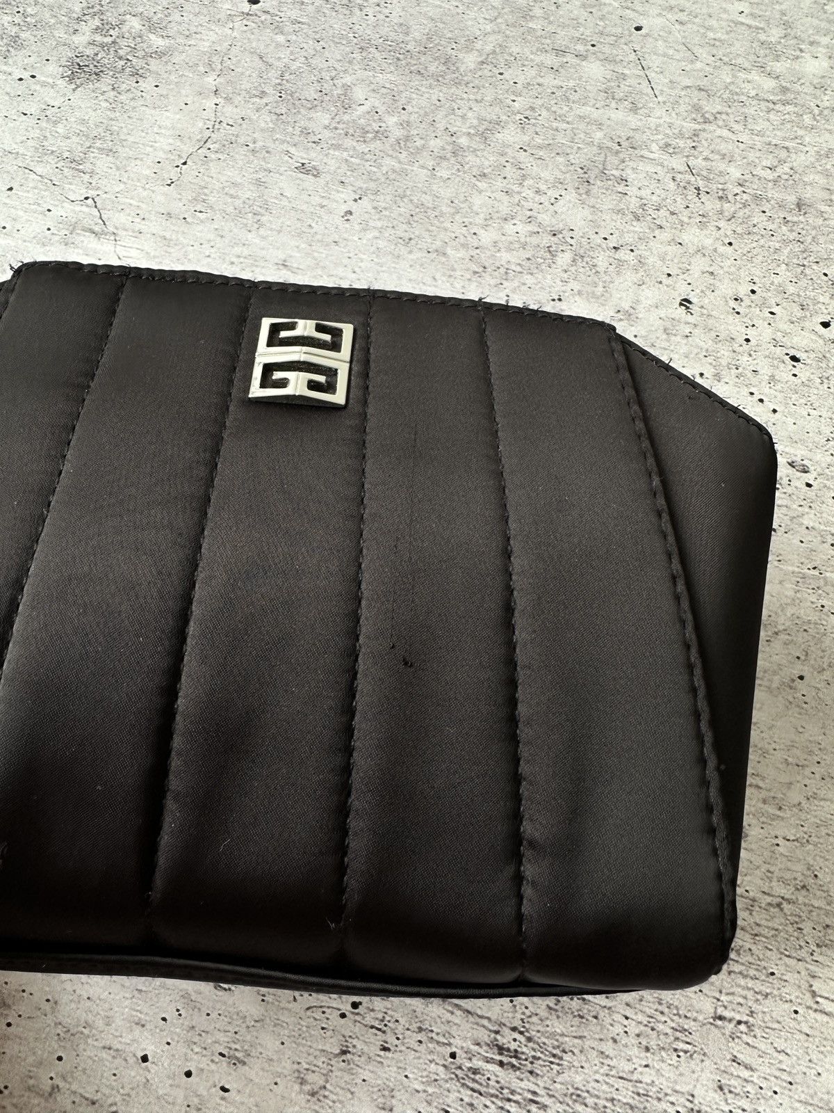Givenchy GIVENCHY PARFUMS Iconic Black Makeup Bag Pouch Travel Case Size ONE SIZE - 9 Thumbnail