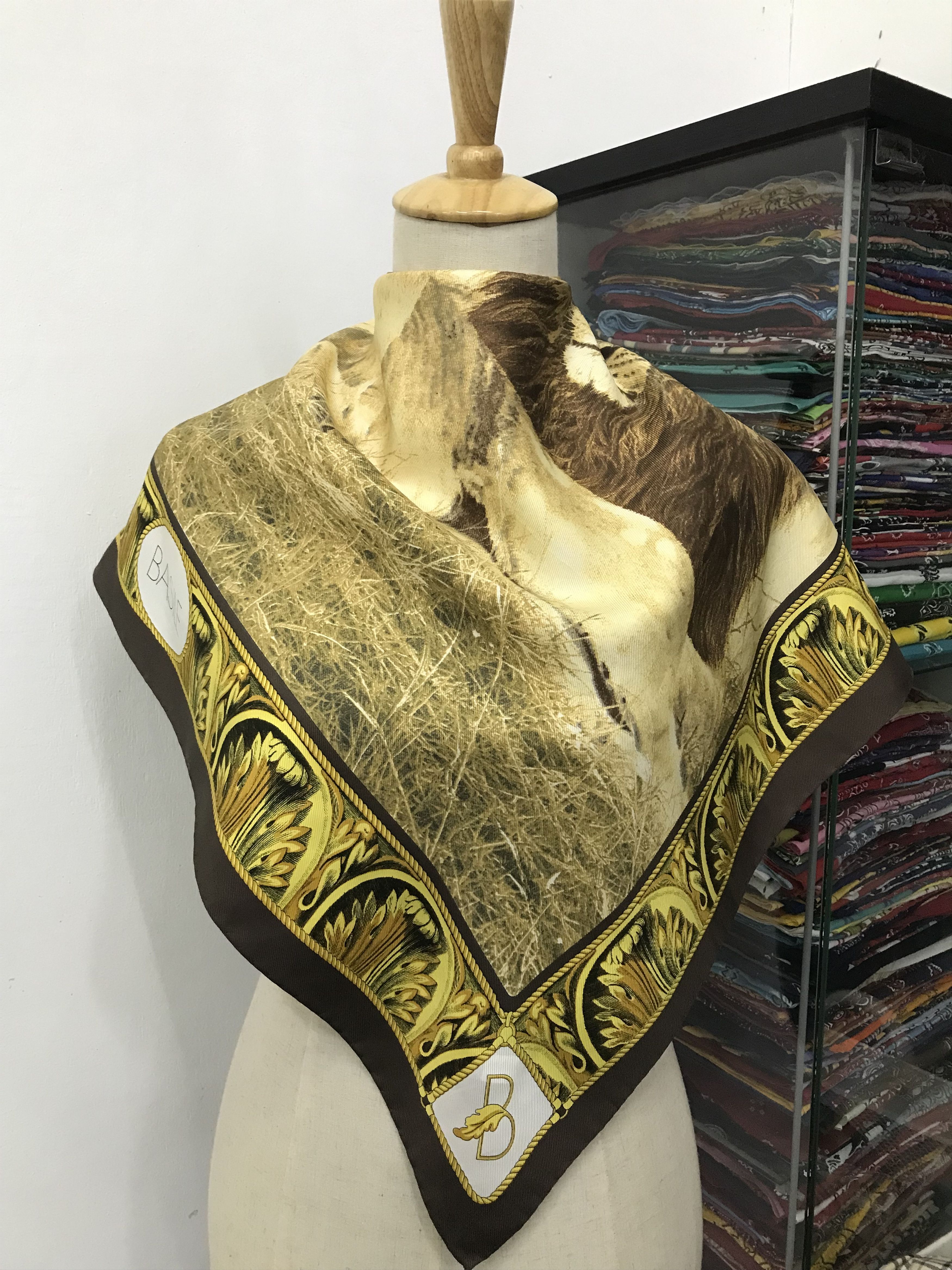 Vintage Vintage Basile Silk Scarf Size ONE SIZE - 1 Thumbnail