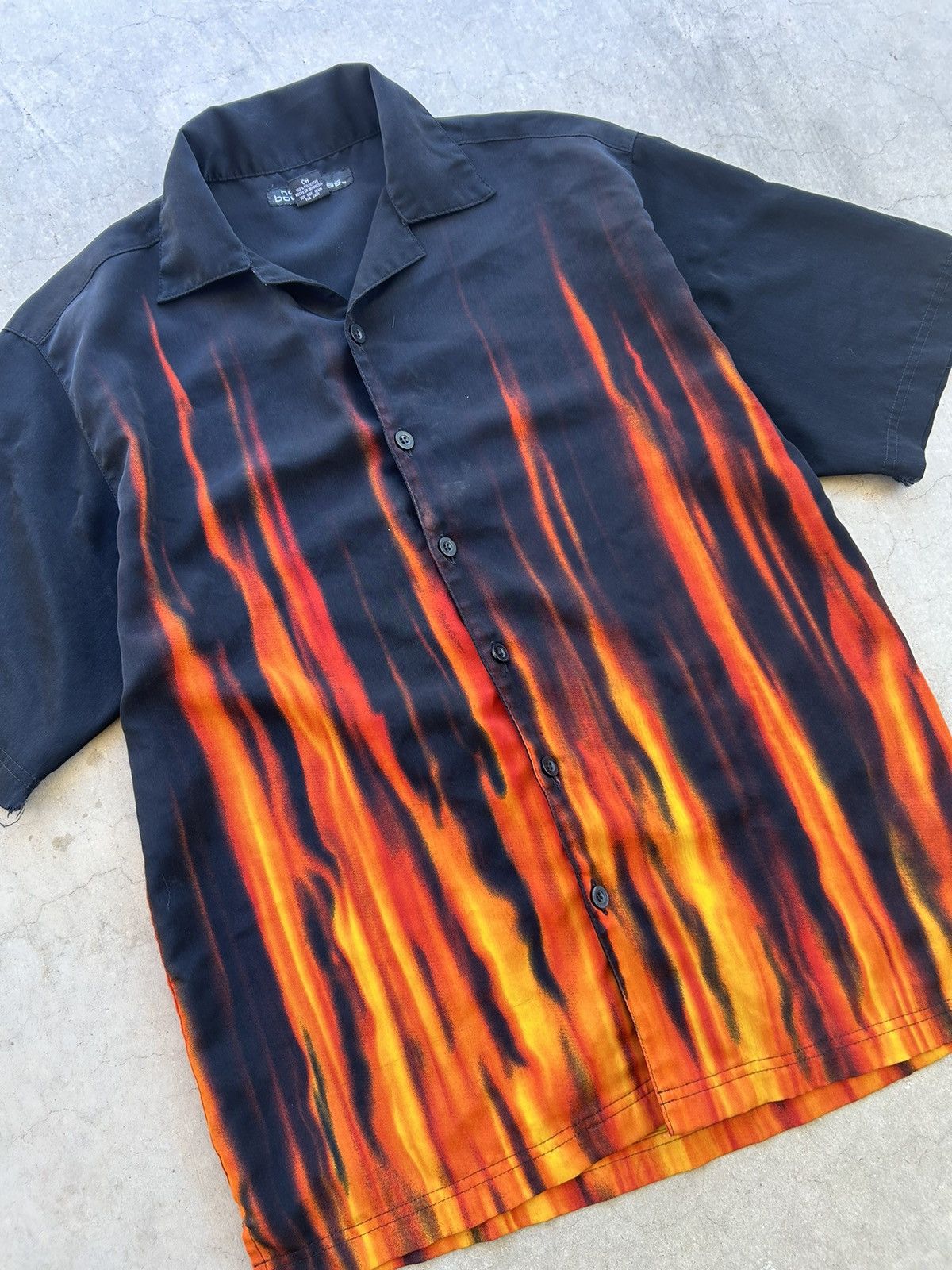 Japanese Brand × Vintage Y2K No Boundaries Flames Button Down T Shirt Size US M / EU 48-50 / 2 - 4 Thumbnail