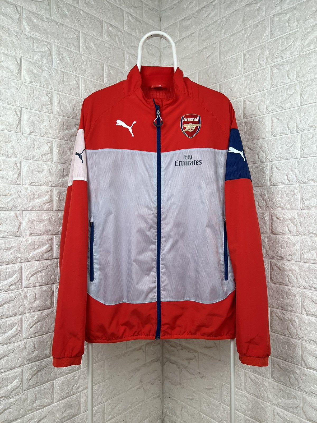 Puma × Vintage Authentic Arsenal Windbreaker size L Size US L / EU 52-54 / 3 - 1 Thumbnail