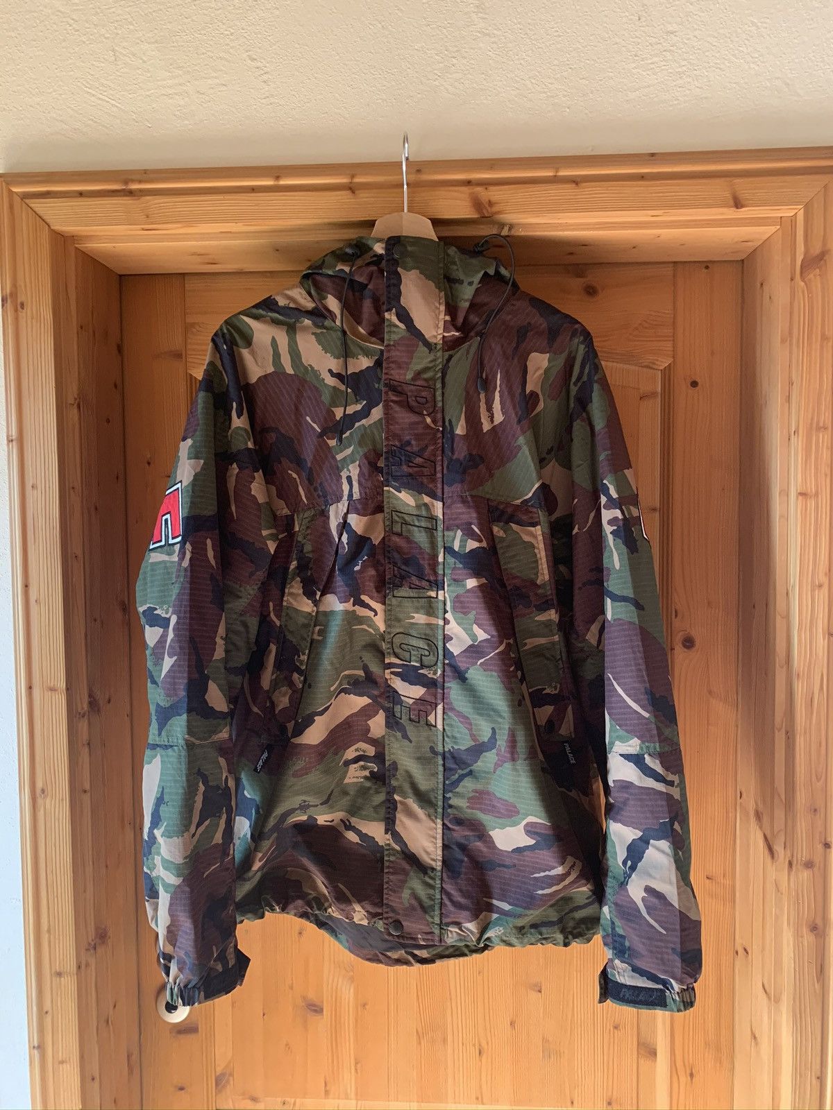 image of Palace Volume Jacket in Camo, Men's (Size XL)