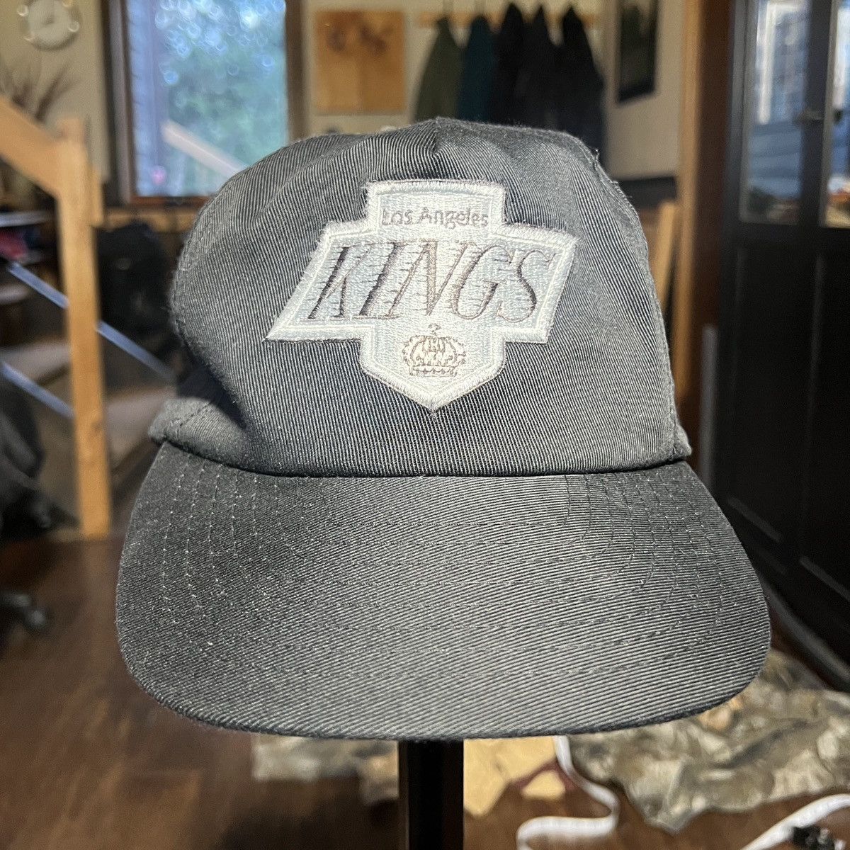 NHL × Vintage vintage la kings synchback hat Size ONE SIZE - 1 Thumbnail