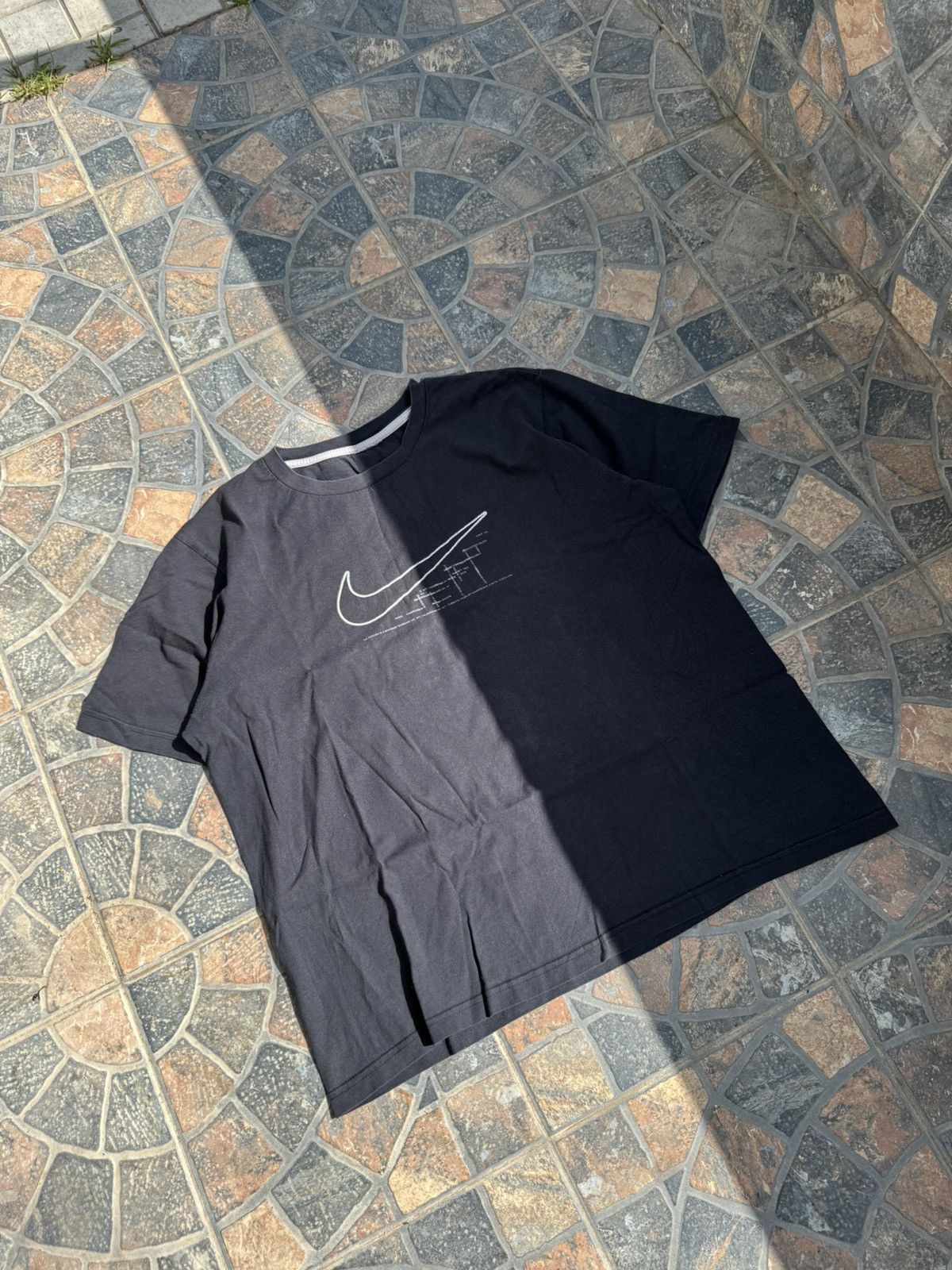 Nike VINTAGE Y2K NIKE T SHIRT Size US L / EU 52-54 / 3 - 2 Thumbnail