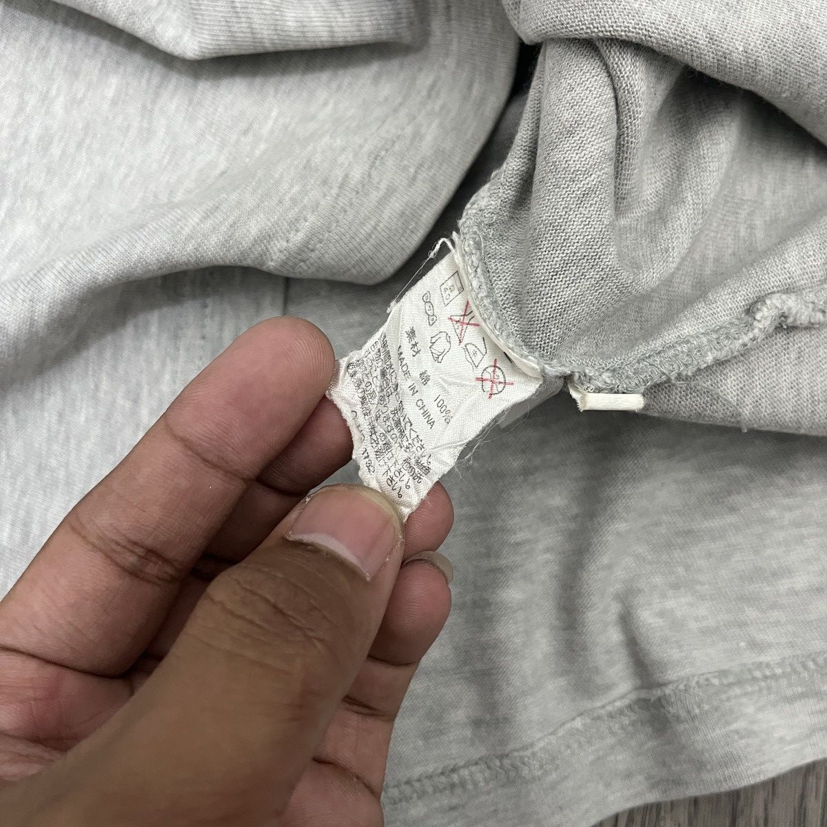 Yves Saint Laurent Vintage YvesSaintLauren Pour Homme Basic Font Tee ifsix Size US L / EU 52-54 / 3 - 6 Thumbnail