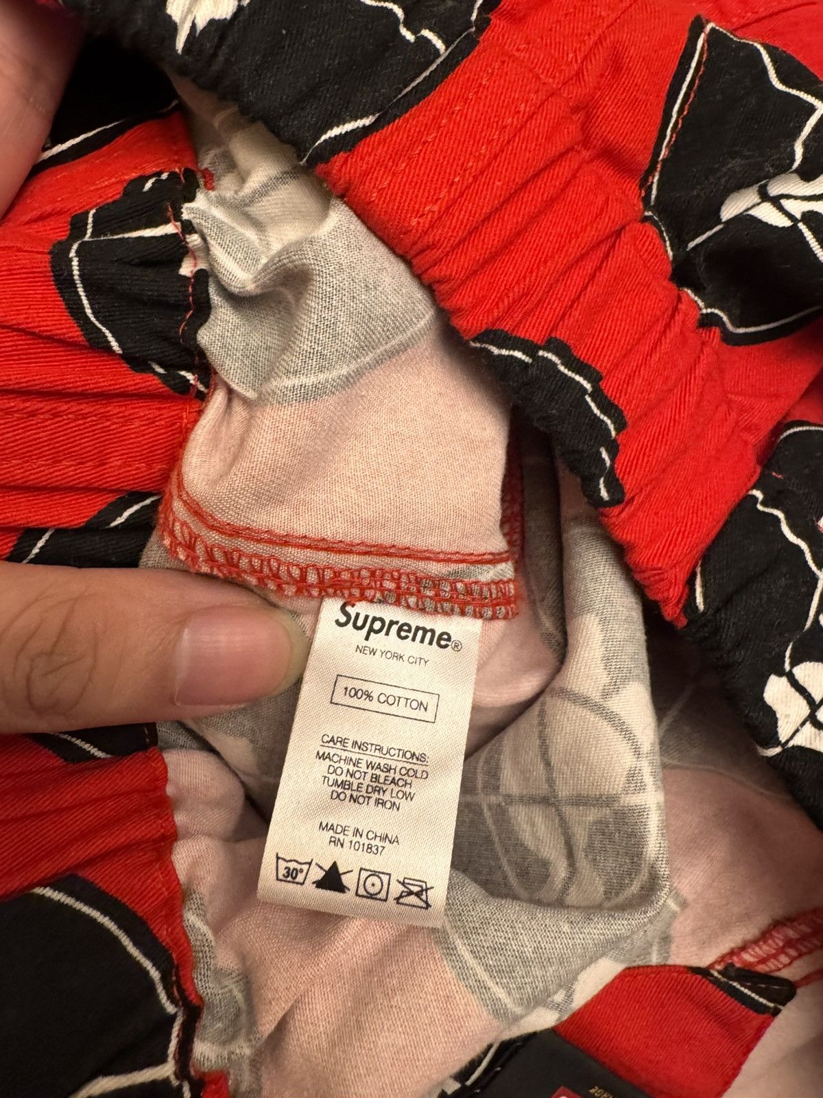 Supreme × Undercover Supreme x Undercover public enemy target red shirt Size US M / EU 48-50 / 2 - 6 Thumbnail