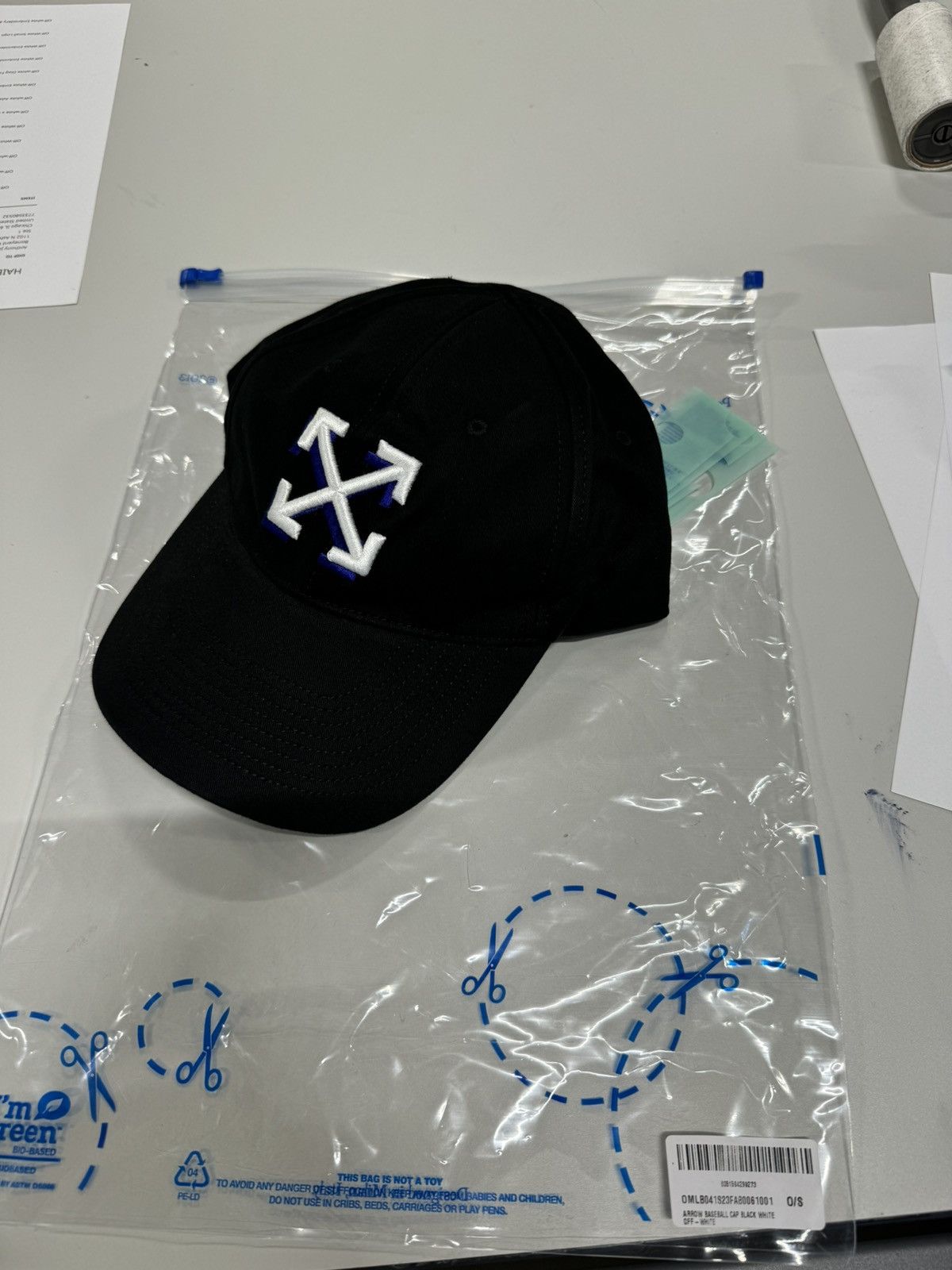 Off-White Off-White Arrow Embroidery Baseball Cap NEW 350$ Size ONE SIZE - 1 Thumbnail