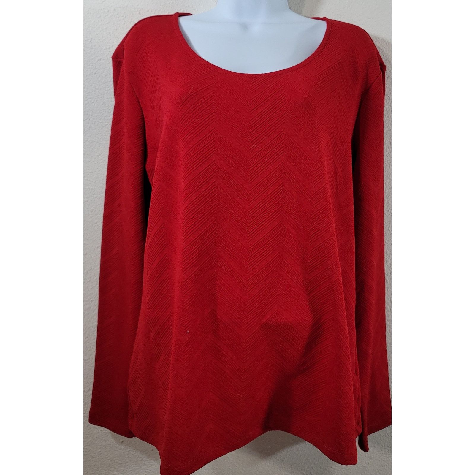 Other Cato Red Chevron Print Raised Textured Top XL Lightweight Size XL / US 12-14 / IT 48-50 - 1 Thumbnail