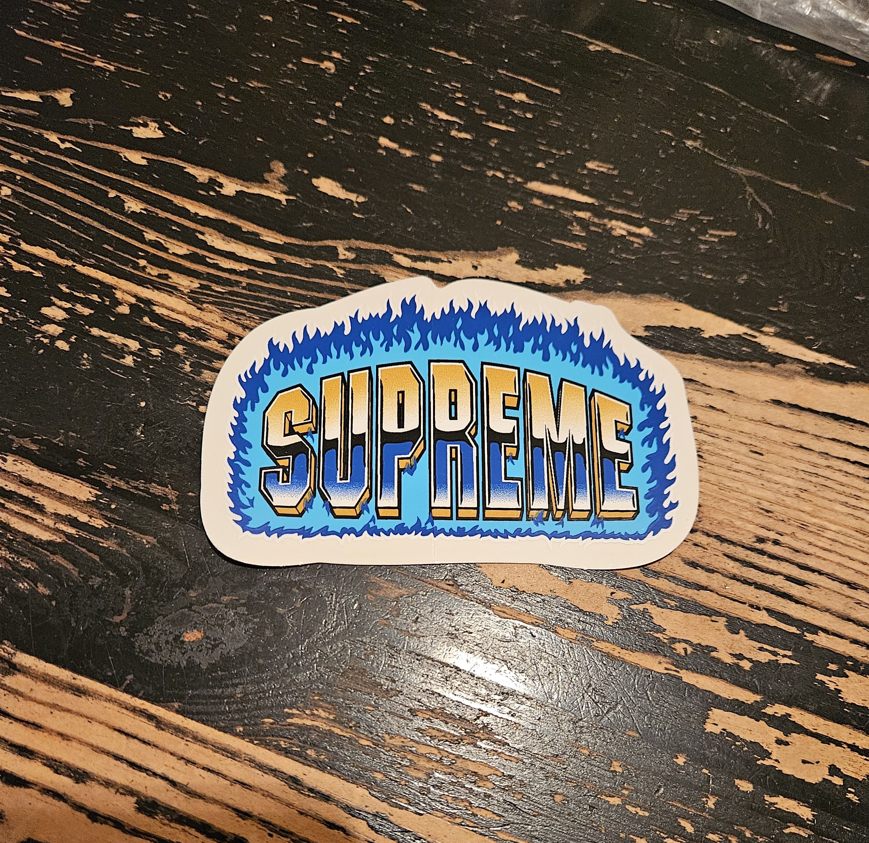 Supreme Supreme Chrome Fire Sticker Blue Version FW20 Size ONE SIZE - 1 Preview