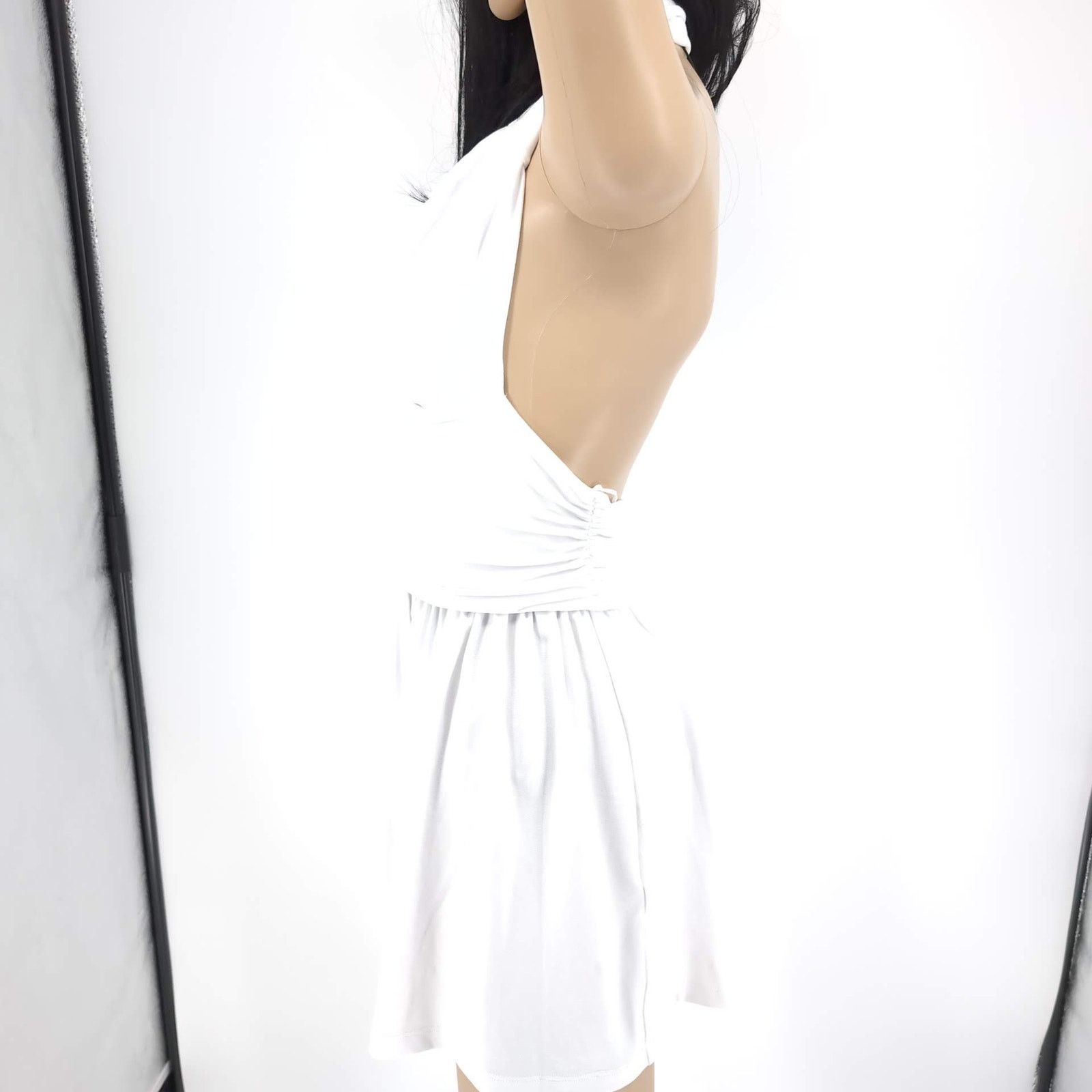 Susana Monaco Susana Monaco NWT White Cowl Neck Halter Romper -Size Small Size 28" / US 6 / IT 42 - 4 Thumbnail
