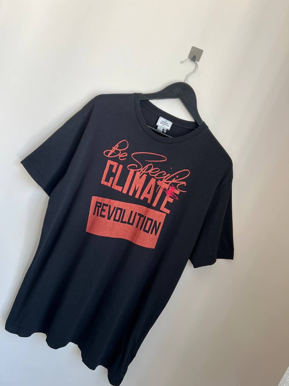 Vivienne Westwood Vivienne Westwood t-shirt "Be Specific Climate Revolution" Size US XL / EU 56 / 4 - 3 Thumbnail
