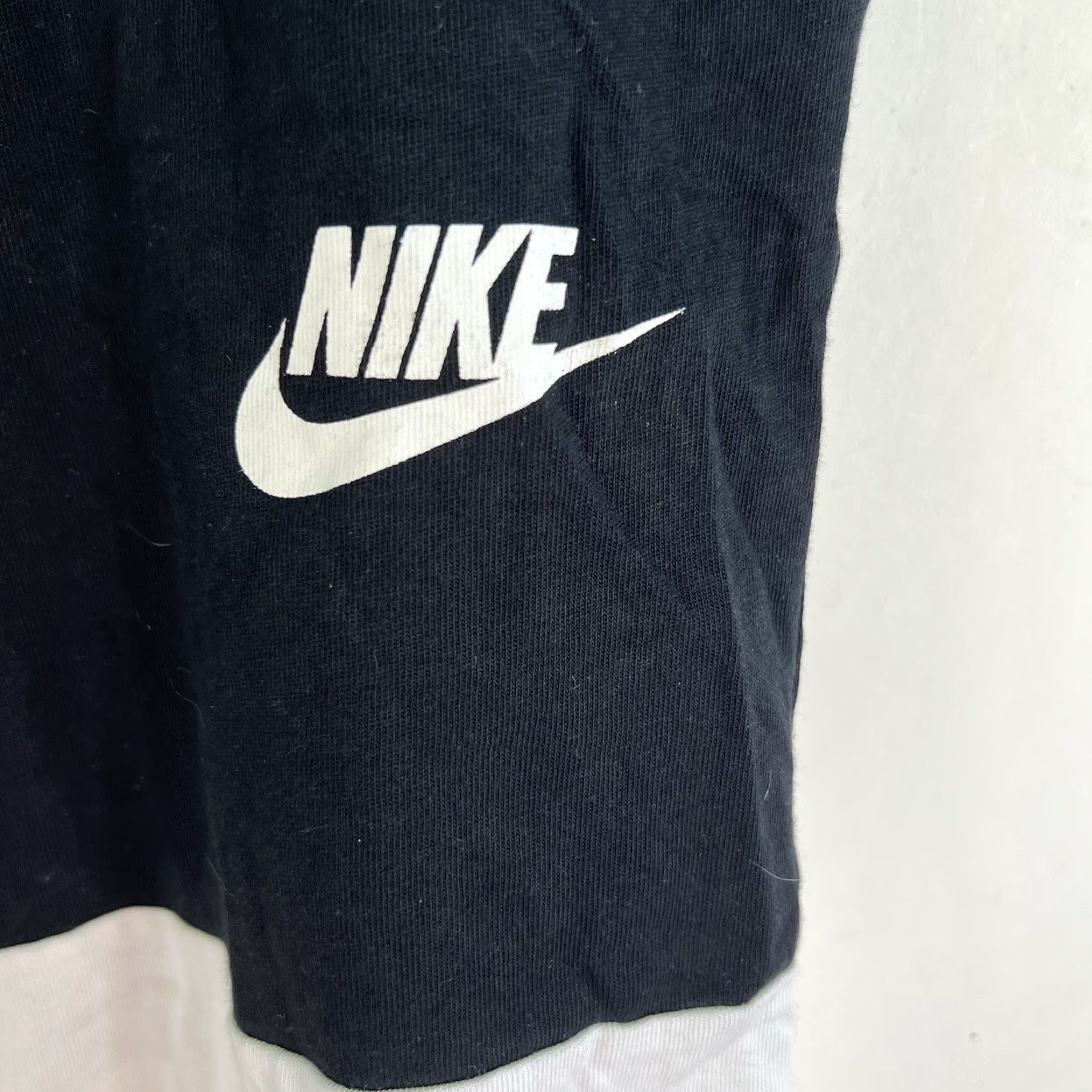 Nike Nike Gym Shorts 2XL Black/White Colorblock Mens Casual Athletic 11" Inseam Size US 39 - 2 Thumbnail