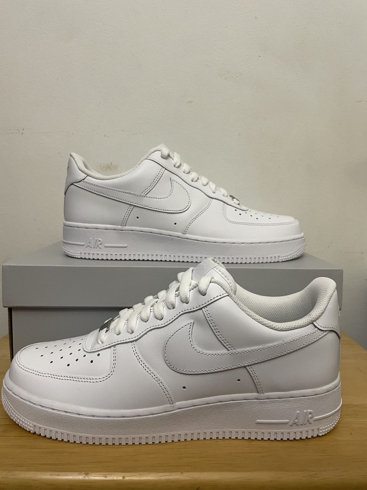 Nike Nike Airforce 1 Size US 9 / EU 42 - 2 Thumbnail