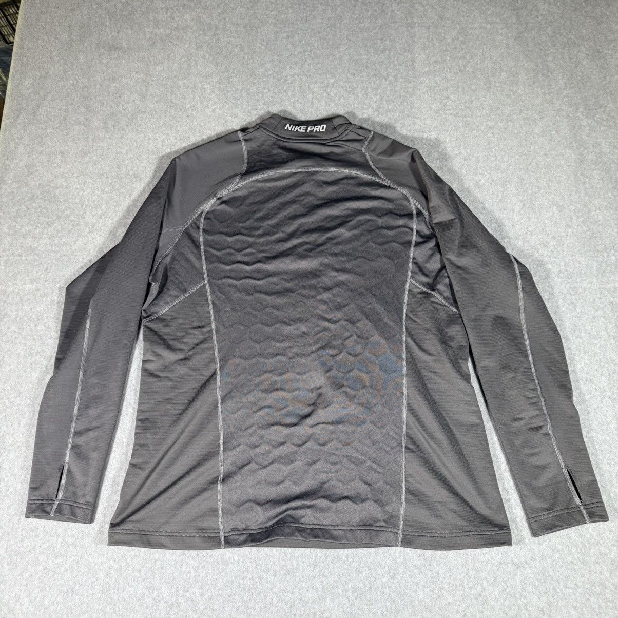 Nike Nike pro men’s gray fit embroidered workout sweatshirt Size US XL / EU 56 / 4 - 6 Thumbnail