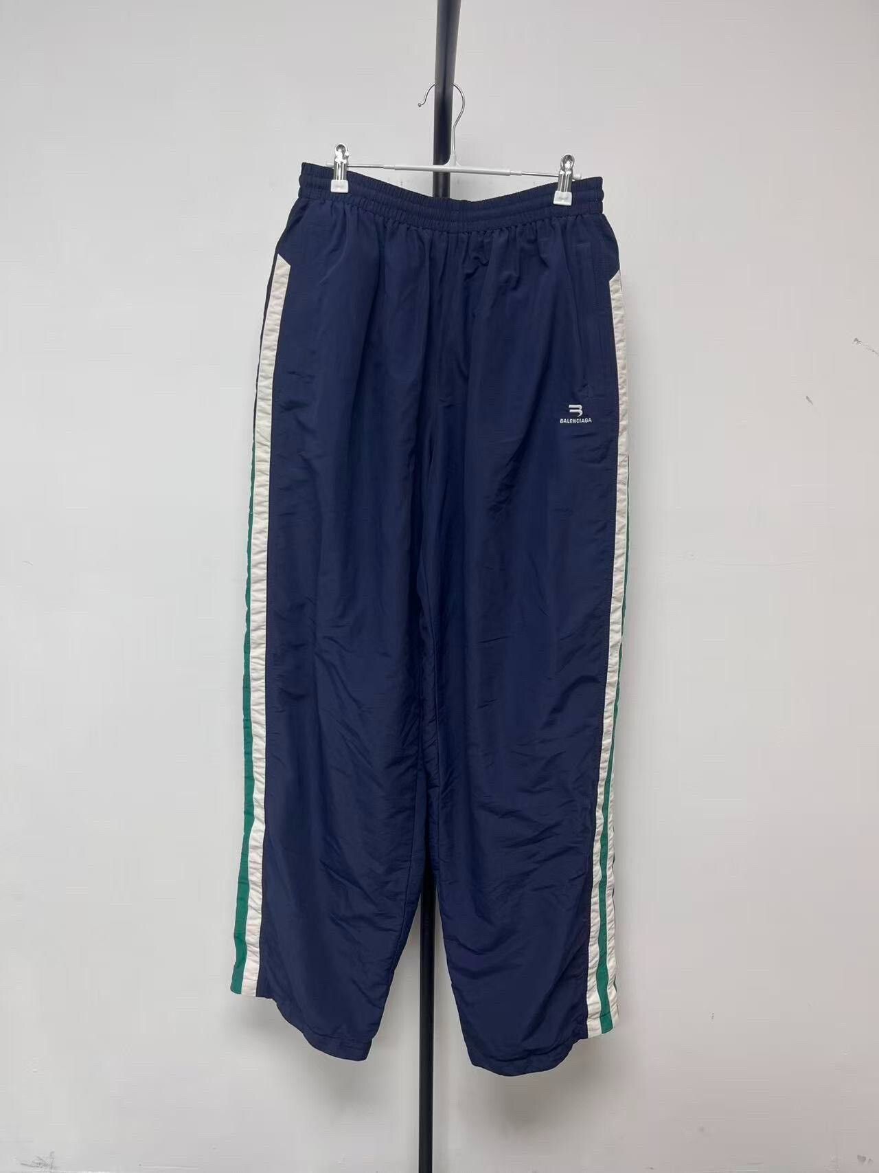 Balenciaga Balenciaga Logo Side Striped Knit Pants Size US 32 / EU 48 - 1 Thumbnail
