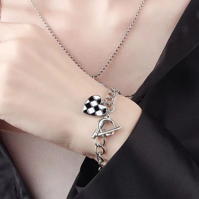 Jewelry Love Heart Pendant OT Clasp Bracelets Size ONE SIZE - 4 Thumbnail