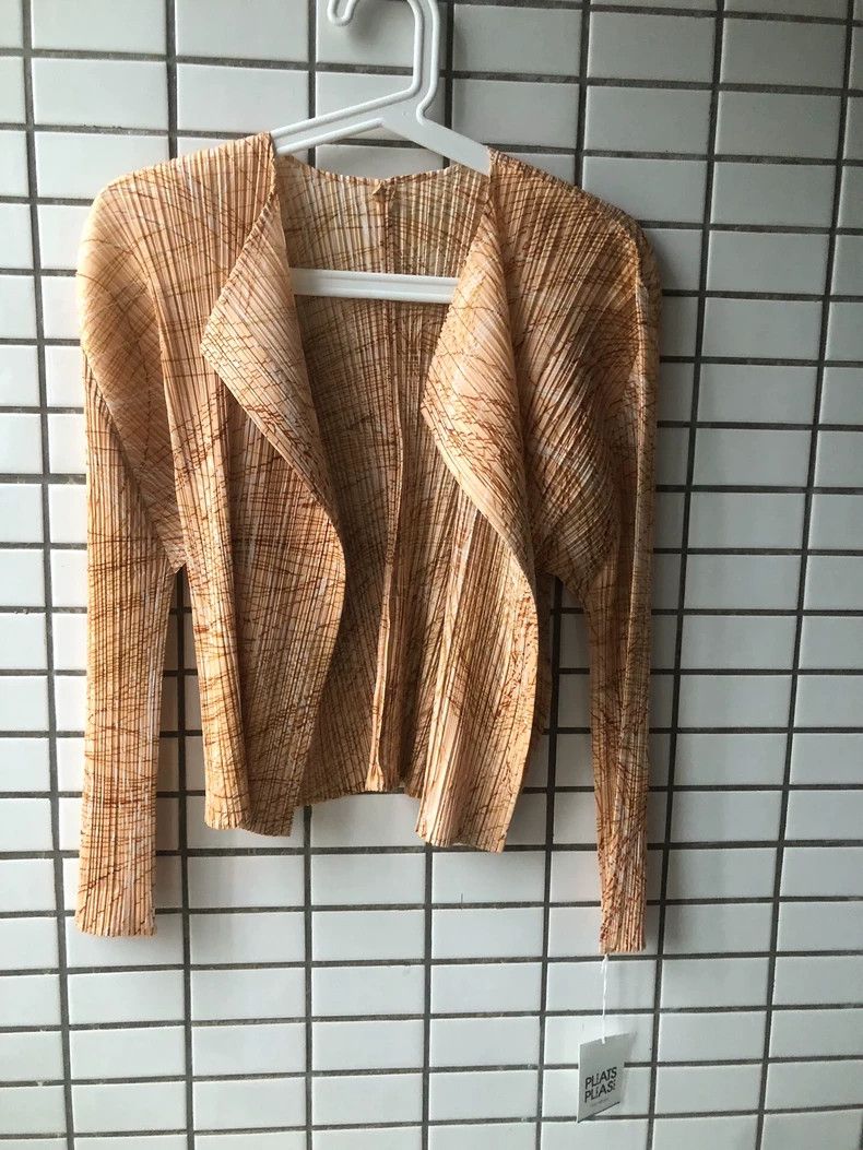 Issey Miyake Issey Miyake An orange cardigan Size L / US 10 / IT 46 - 1 Thumbnail