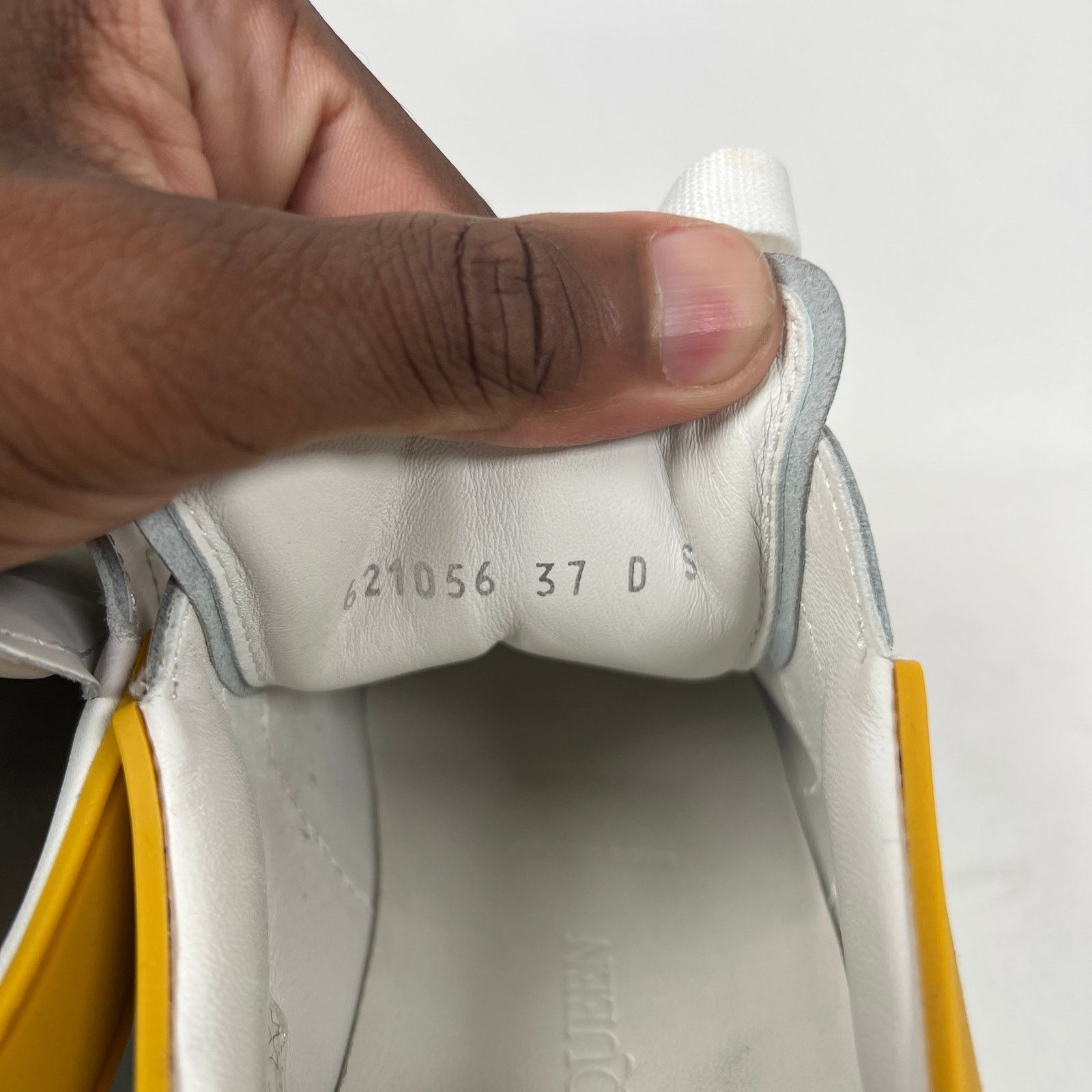 Alexander McQueen Alexander McQueen White/Yellow Sneaker Size 37 Size US 7 / IT 37 - 7 Thumbnail