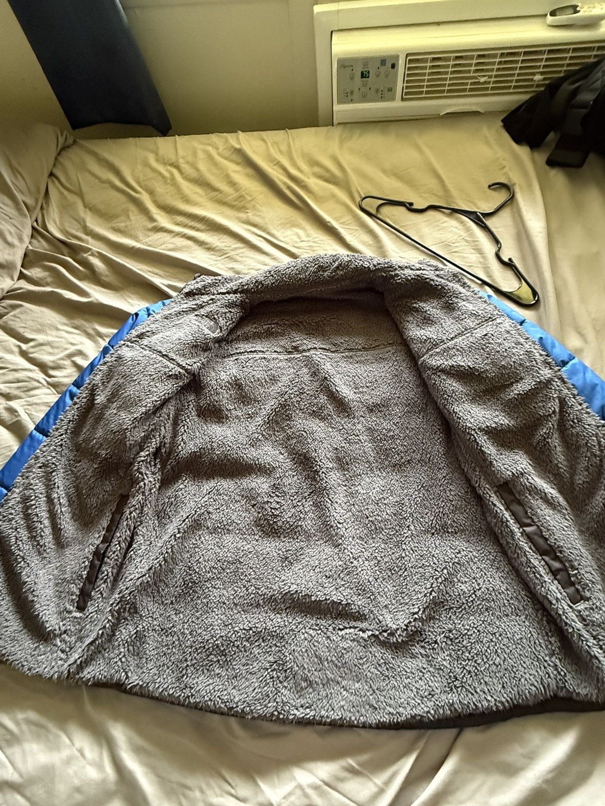 The North Face North Face Boys 18/20 XL Blue and Black Jacket Size US XL / EU 56 / 4 - 6 Thumbnail