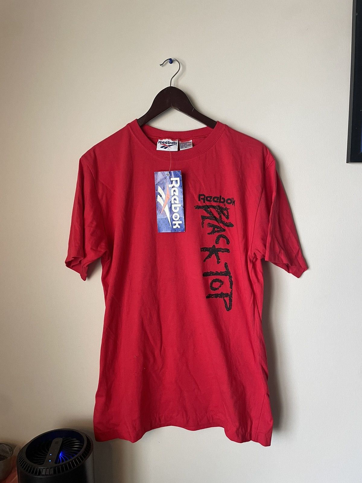 Reebok × Vintage BNWT Vintage 90s Reebok blacktop tee Size US M / EU 48-50 / 2 - 1 Thumbnail