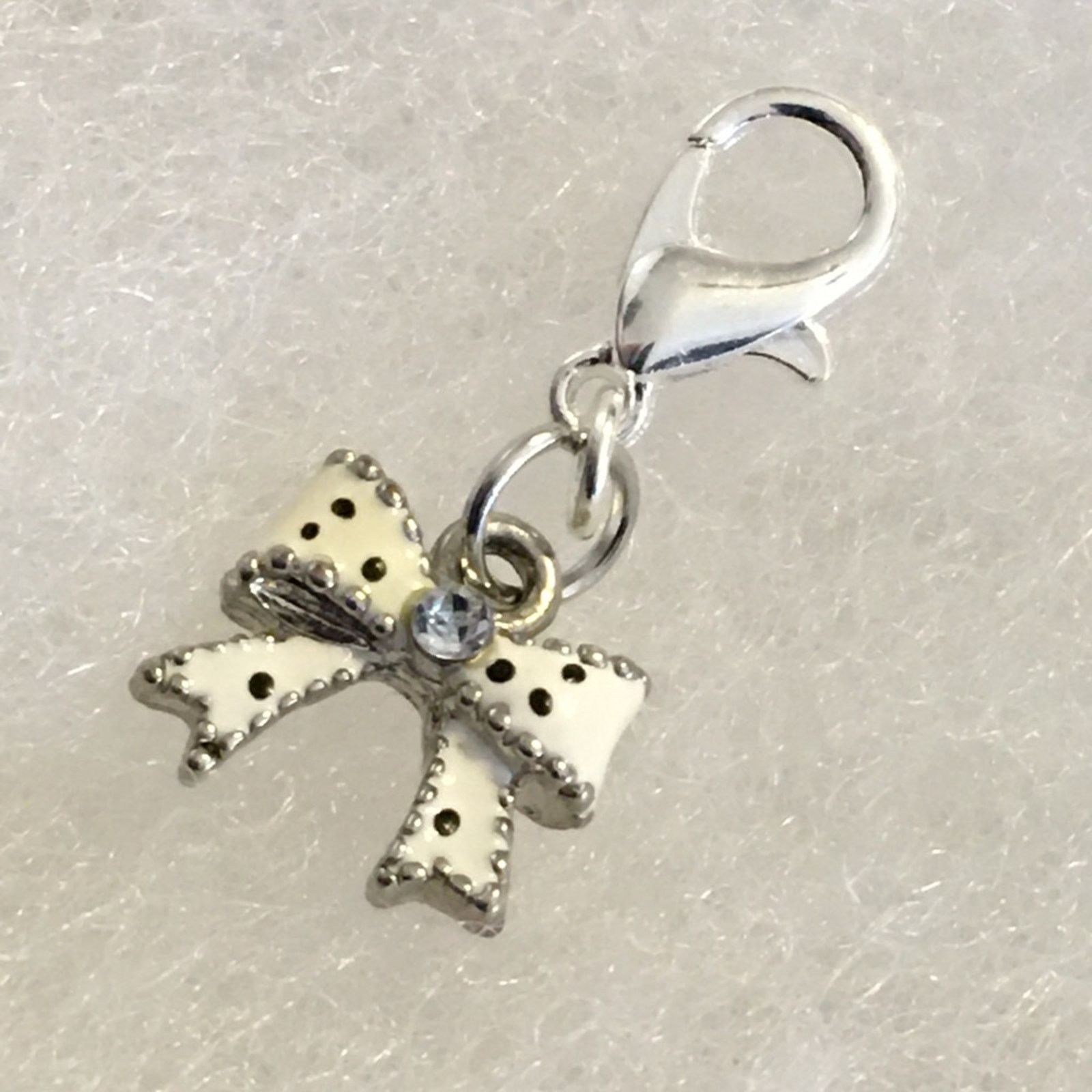 Jewelry Vintage repurpose enamel bow charm Size ONE SIZE - 1 Thumbnail