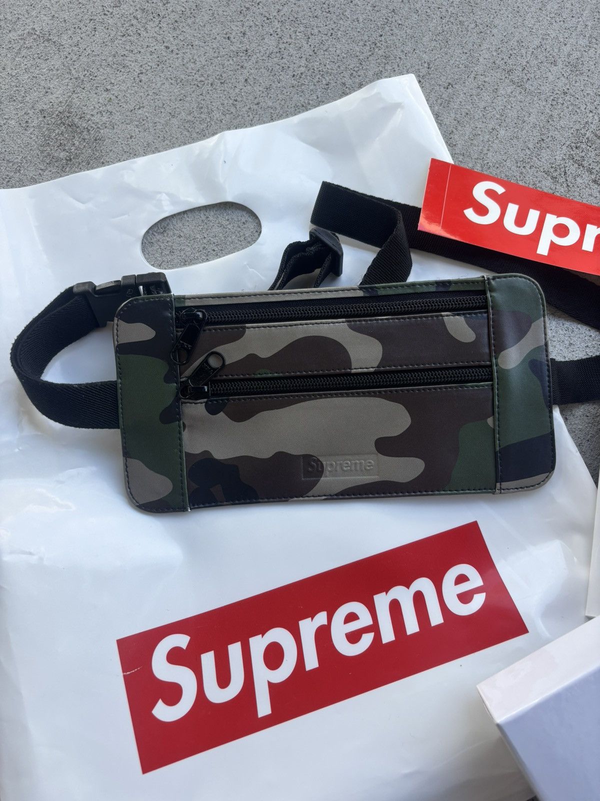 Supreme Leather waist shoulder supreme pouch Size ONE SIZE - 1 Thumbnail