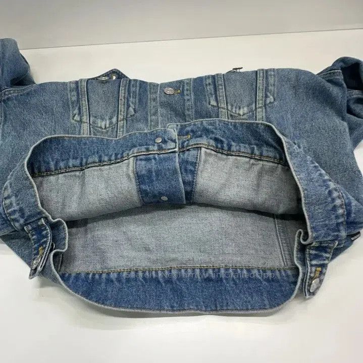 Balenciaga Balenciaga Blue Denim Button-Up Jacket. Size US L / EU 52-54 / 3 - 4 Thumbnail