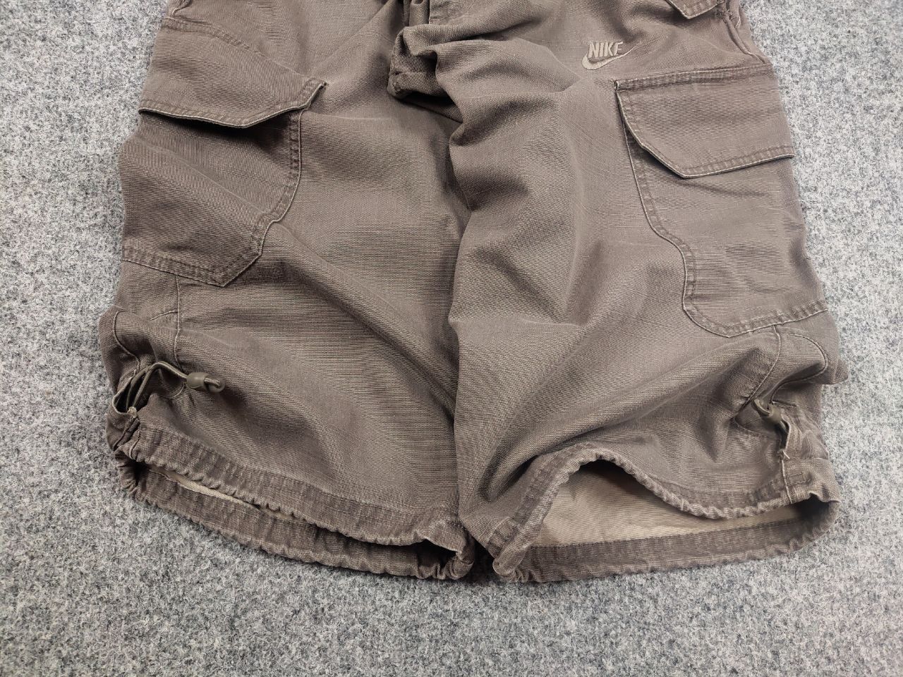 Nike Vintage Nike Cargo Canvas Baggy Beige Logo Shorts Y2K Style Size US 34 / EU 50 - 6 Thumbnail