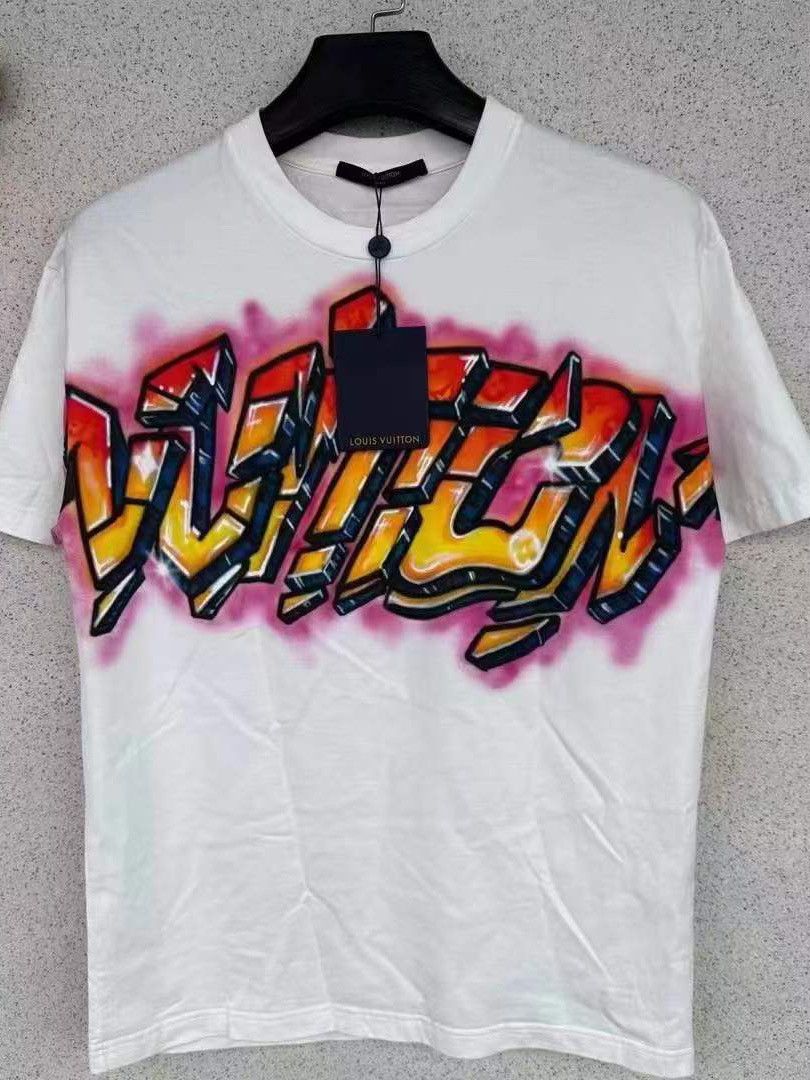 Louis Vuitton Louis Vuitton Graffiti Logo T-Shirt Size S Size US S / EU 44-46 / 1 - 1 Thumbnail