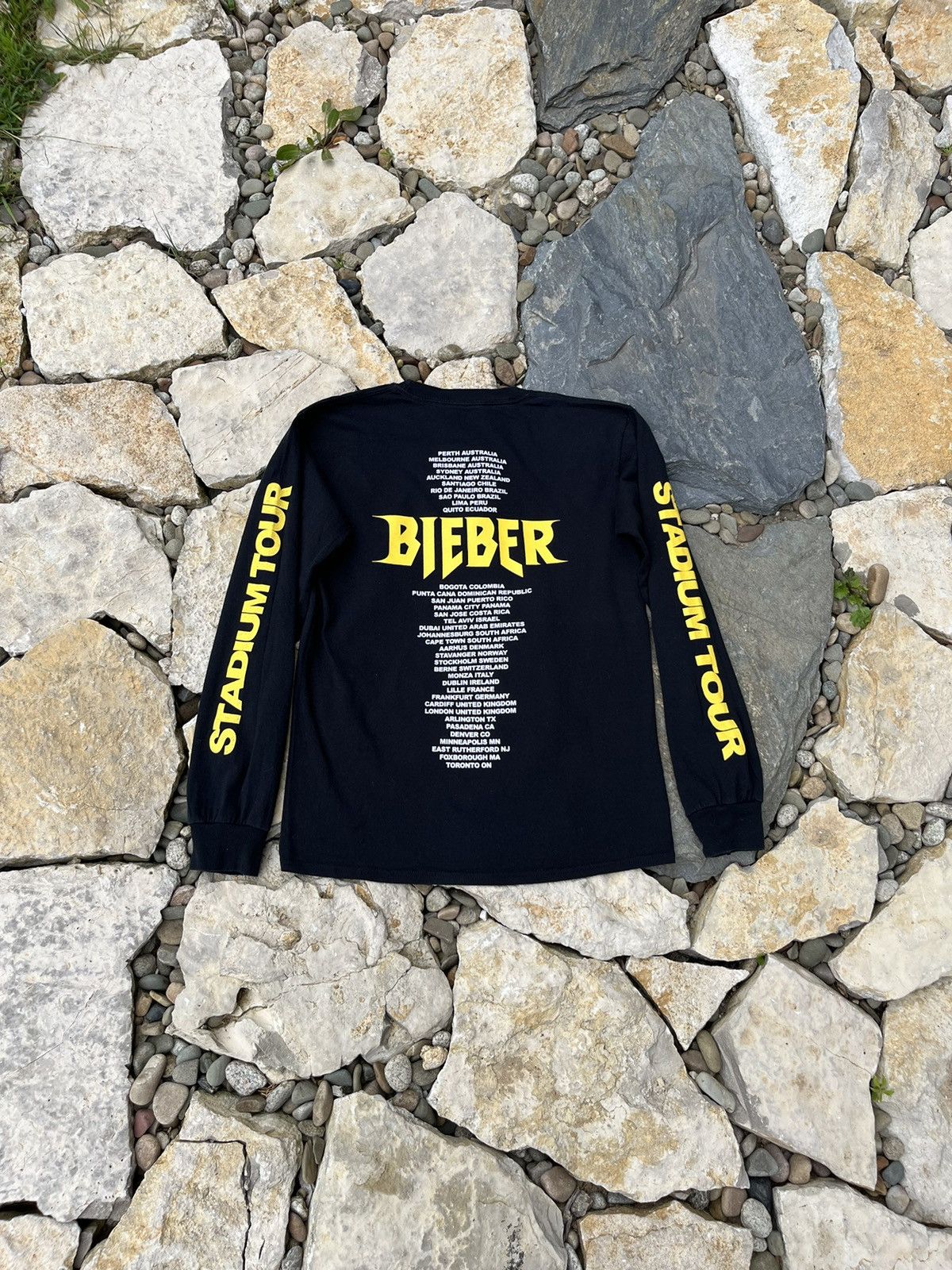 Justin Bieber Justin Bieber Team 2017 stadium tour long sleeve y2k tee Size US S / EU 44-46 / 1 - 1 Thumbnail