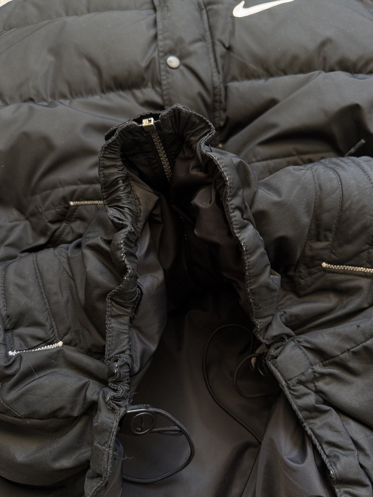 Nike Vintage Nike down jacket big logo Swoosh Drill Gorpcore Size US M / EU 48-50 / 2 - 15 Thumbnail