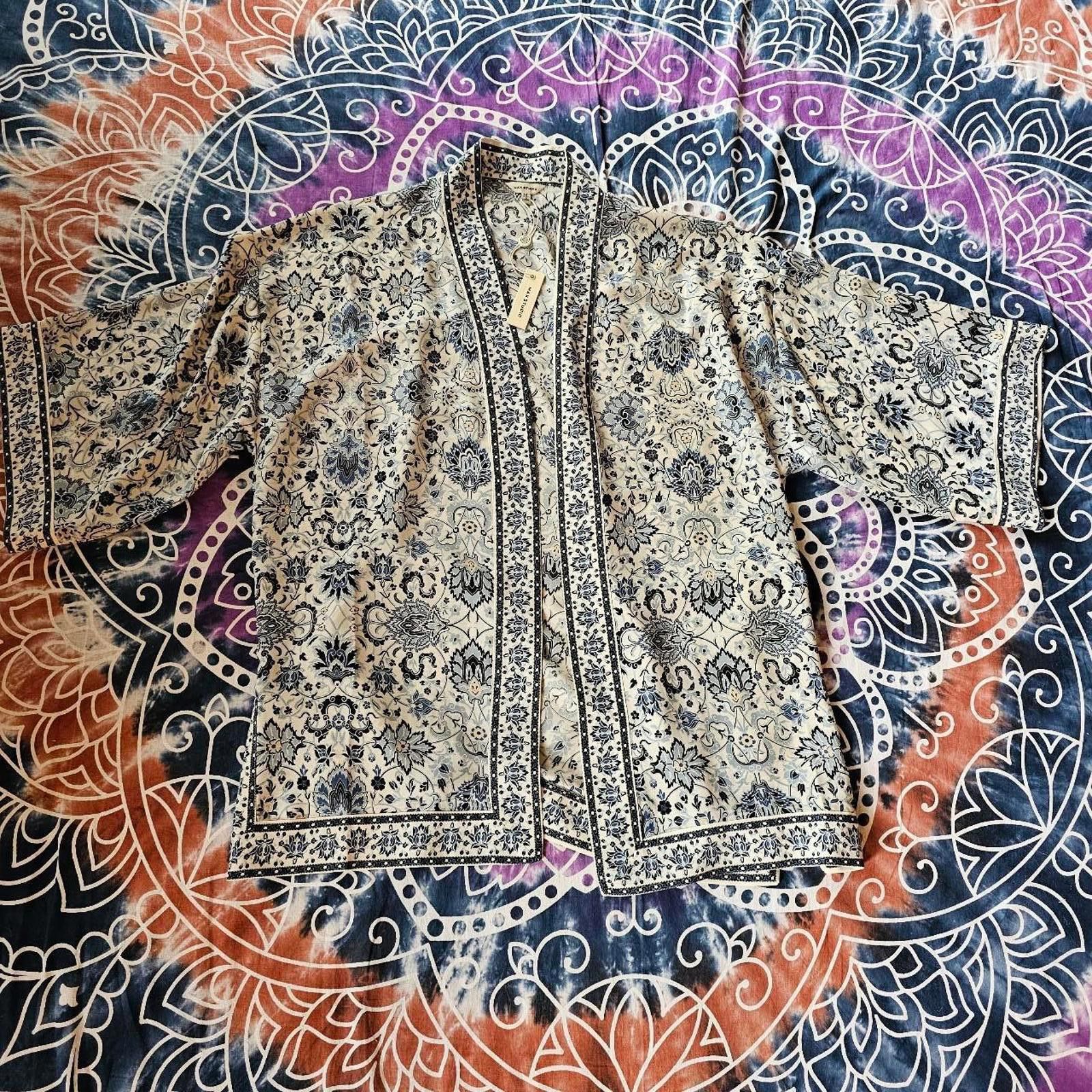 Designer Max Studio Women's Cream and Blue Kimono Size ONE SIZE - 1 Thumbnail