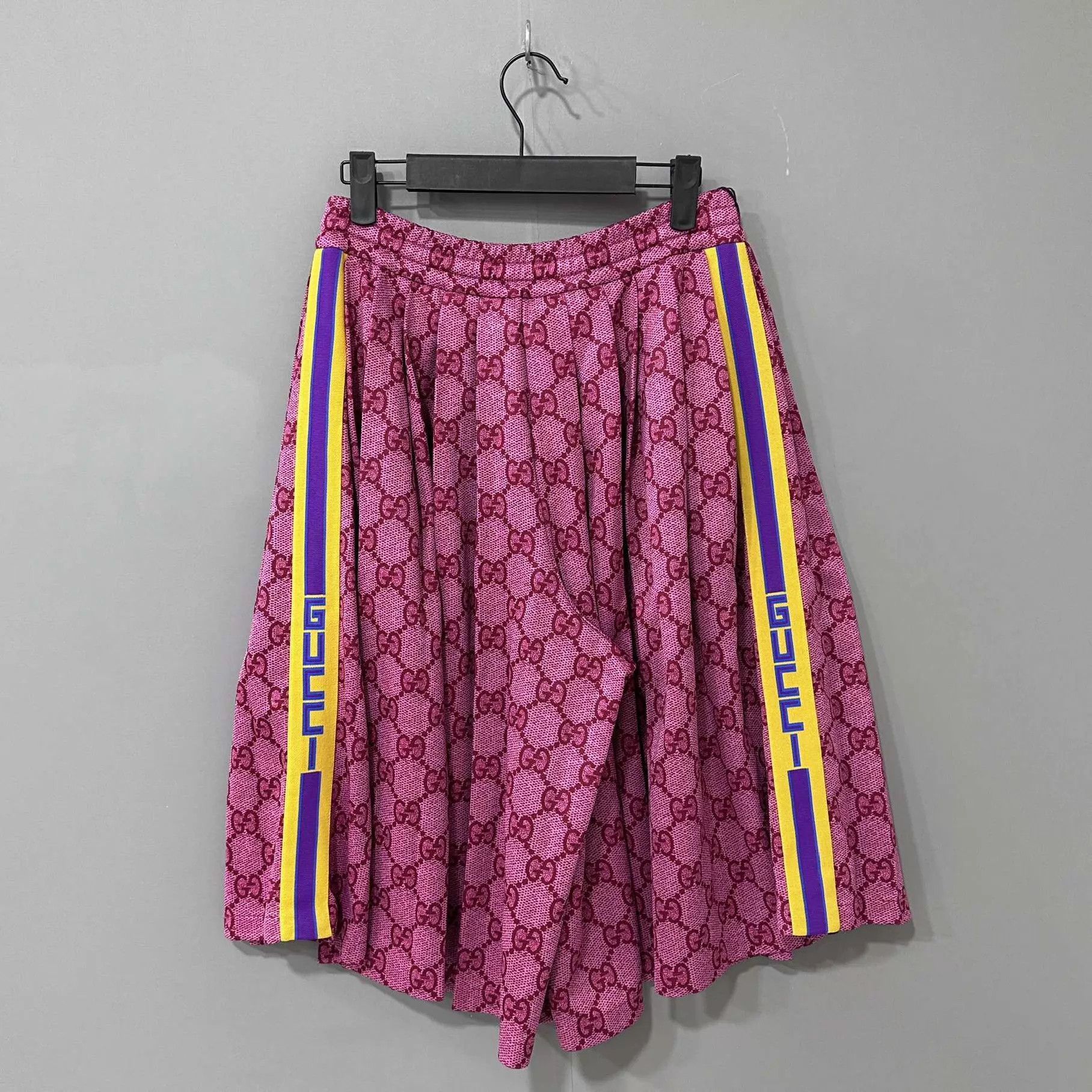 Gucci GUCCI pink GG monogram all over pleated shorts size S Size US 29 - 2 Thumbnail