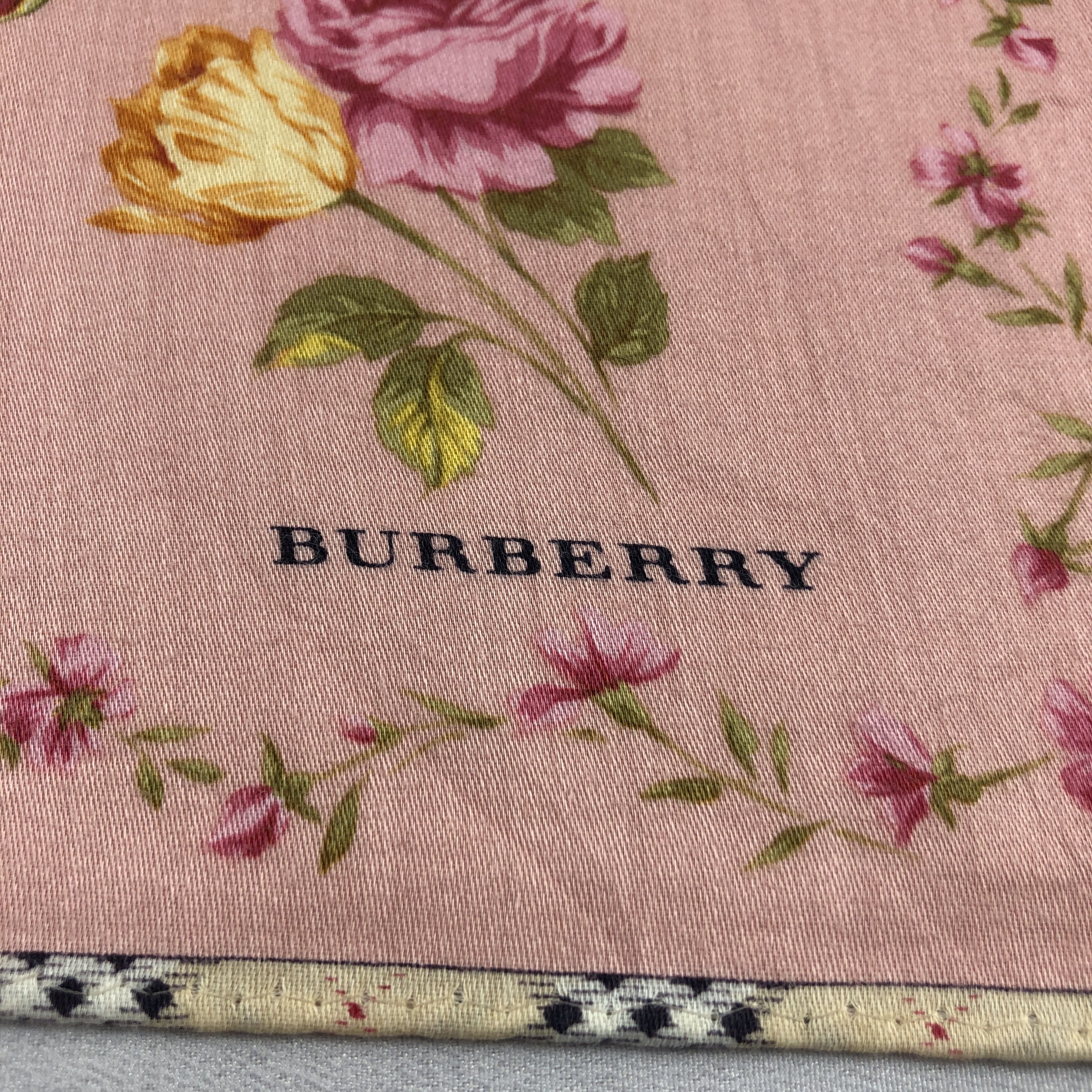 Burberry Burberry Handkerchief Neckerchief Bandana H2885 Size ONE SIZE - 3 Thumbnail