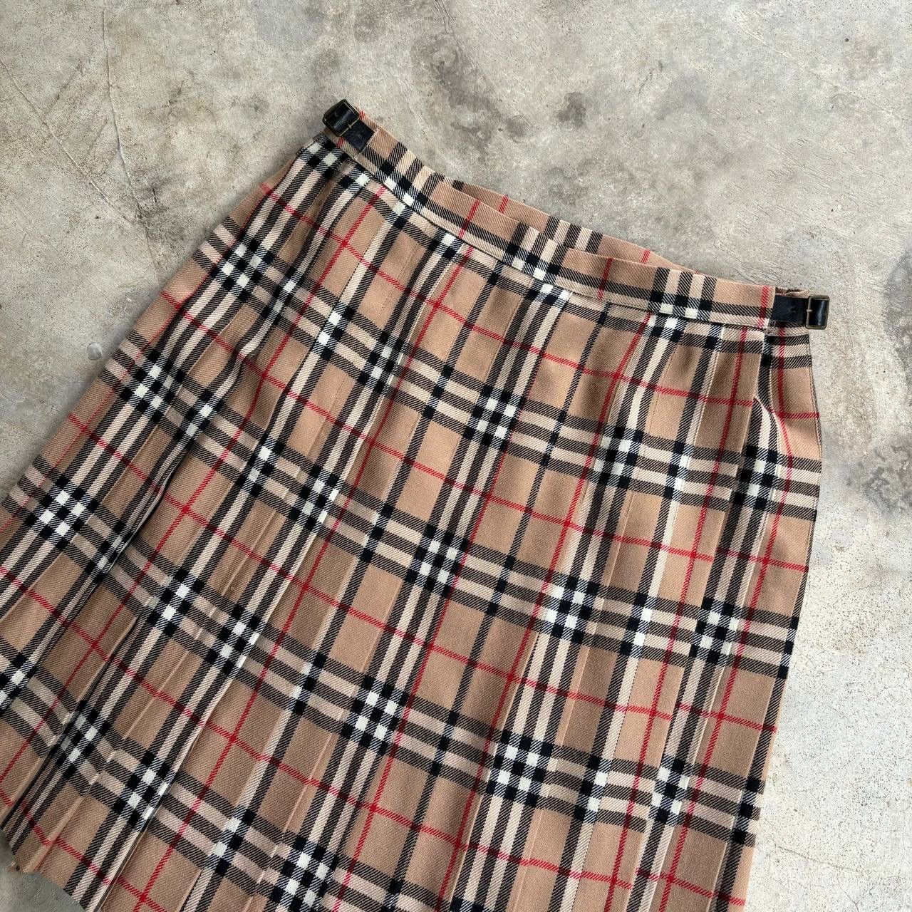 Burberry Vintage Burberry Nova Check Mini Skirt Size 38 Size 26" / US 2 / IT 38 - 4 Thumbnail
