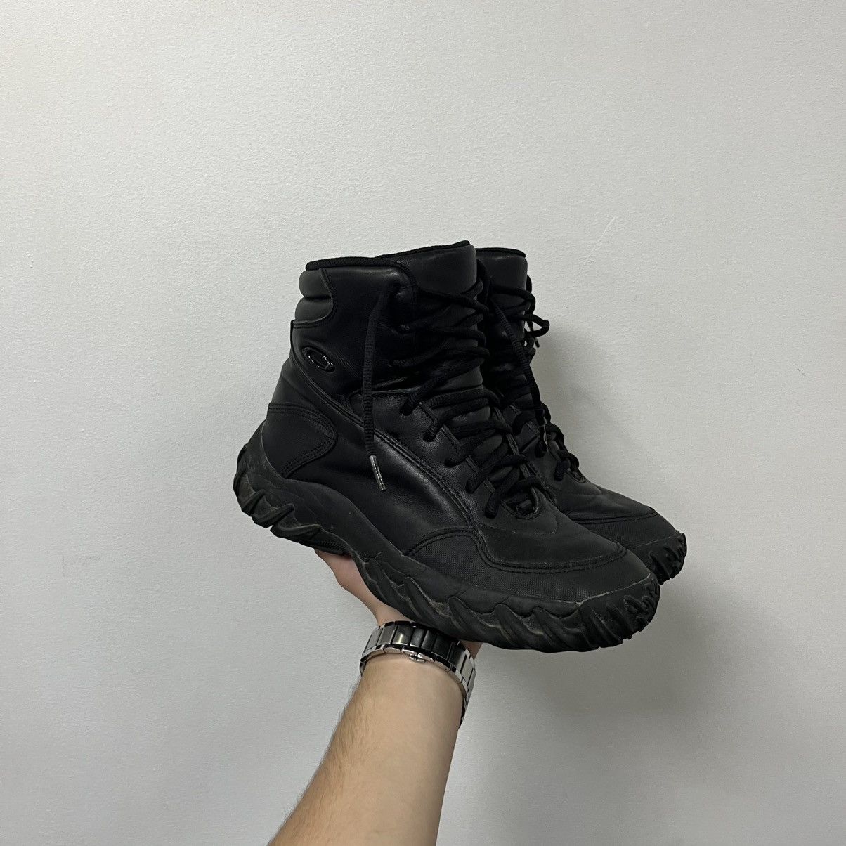 VIntage Mens Oakley Black Hiking Boots