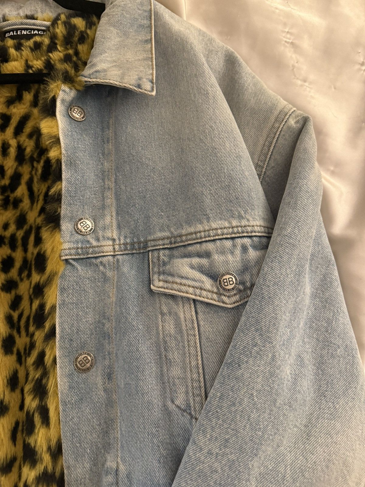 Balenciaga Balenciaga Leopard Jean Jacket Size US S / EU 44-46 / 1 - 2 Thumbnail