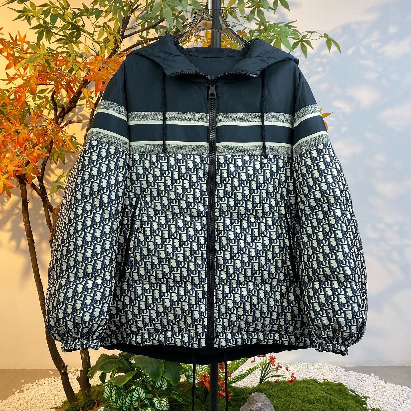 Dior Christian Dior Oblique Reversible Down Jacket Size M Size M / US 6-8 / IT 42-44 - 1 Thumbnail