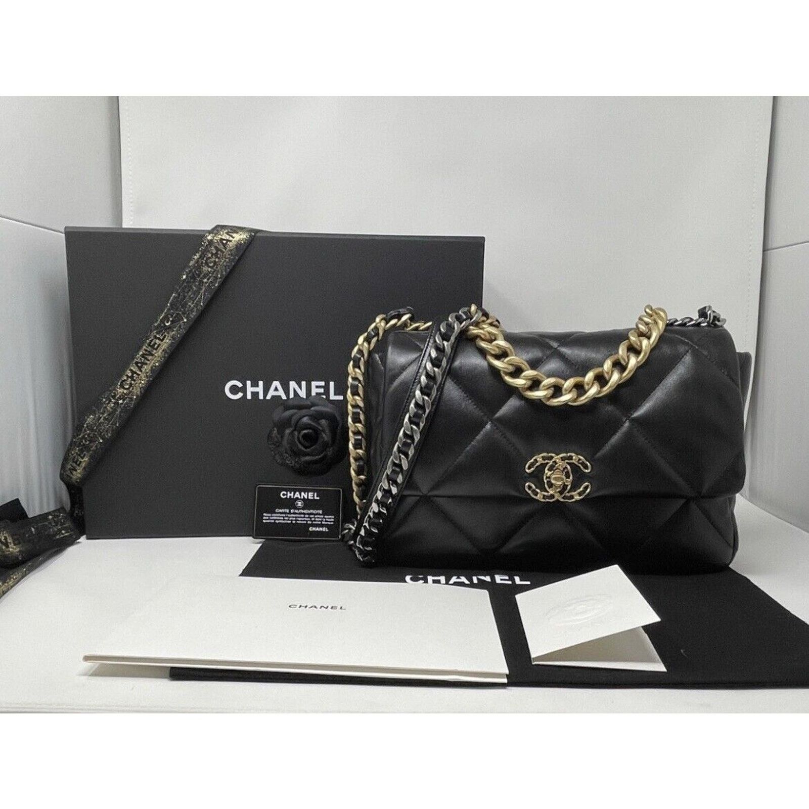 Chanel CHANEL 19 Large Flap Black Quilted Leather Shoulder Bag Size ONE SIZE - 3 Thumbnail