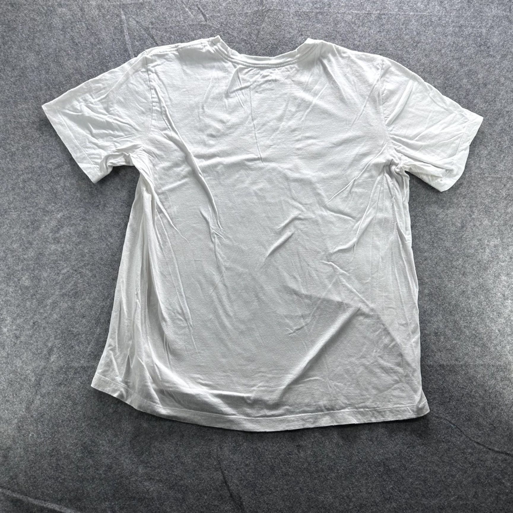Nike Nike Shirt Mens XL White 2020 Just Do It World Flags Swoosh Graphic Tee Crewneck Size US XL / EU 56 / 4 - 7 Thumbnail