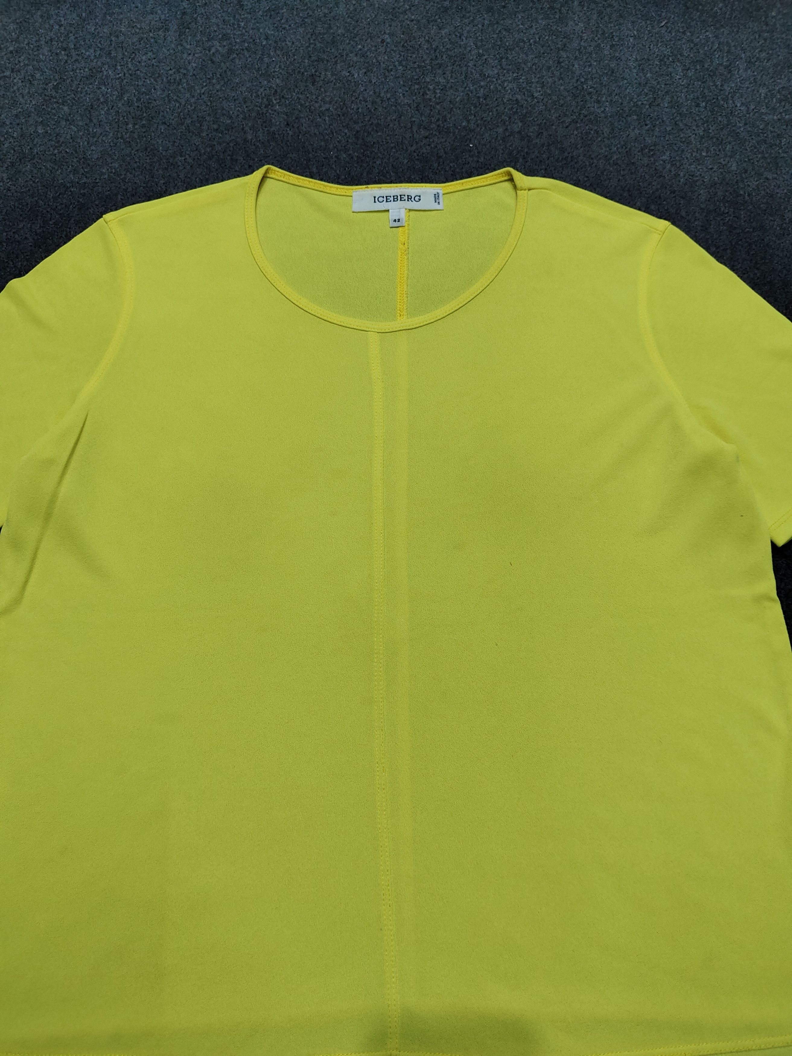 Iceberg Vtg Iceberg 🇮🇹 Rayon Plain Tshirt Size L / US 10 / IT 46 - 2 Thumbnail