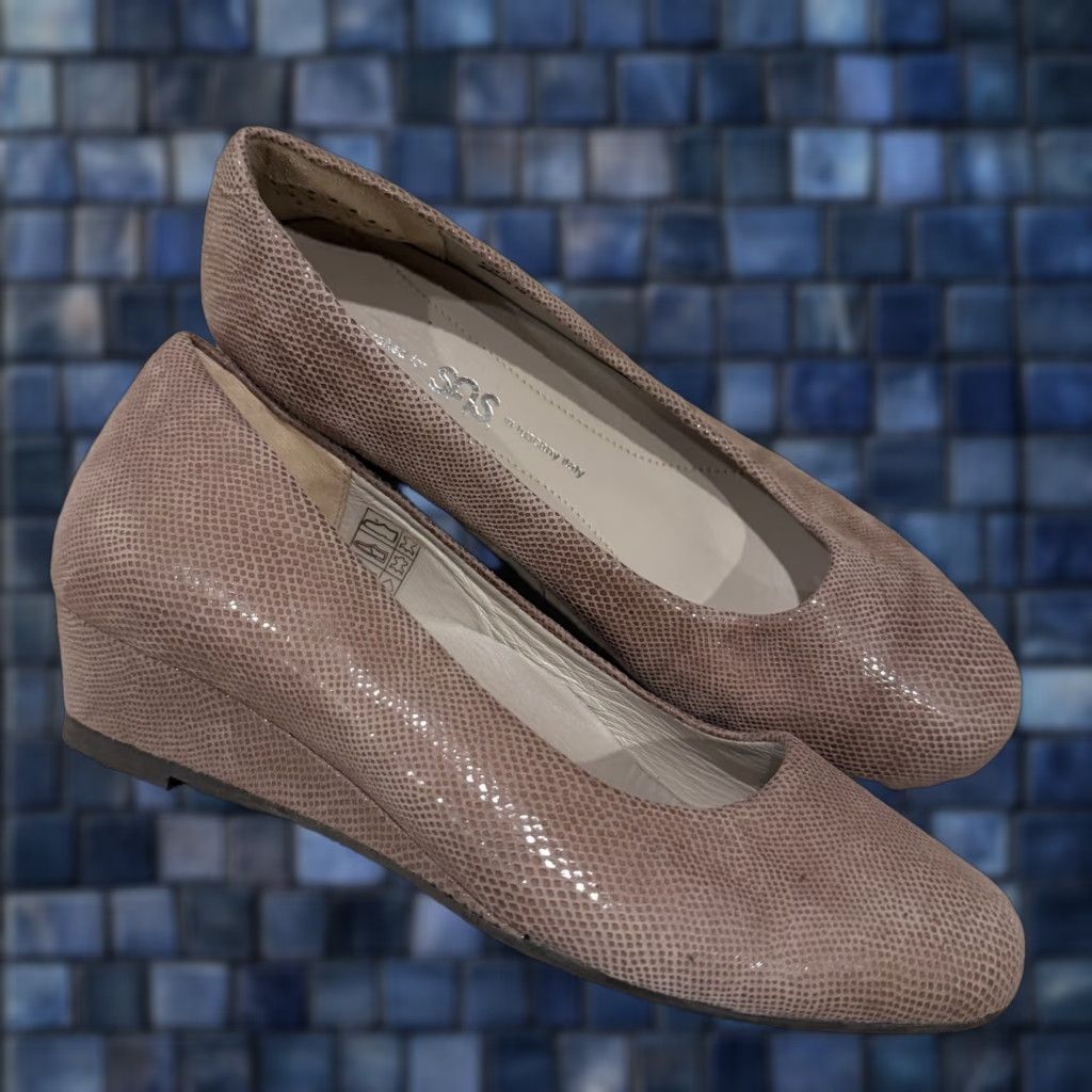 SAS SAS Sofia Leather Wedge Pumps Made in Italy Size 6 WW Pump Heel Wedge Leather Women SS Sofia Pink Purple WW Size US 6 / IT 36 - 1 Thumbnail