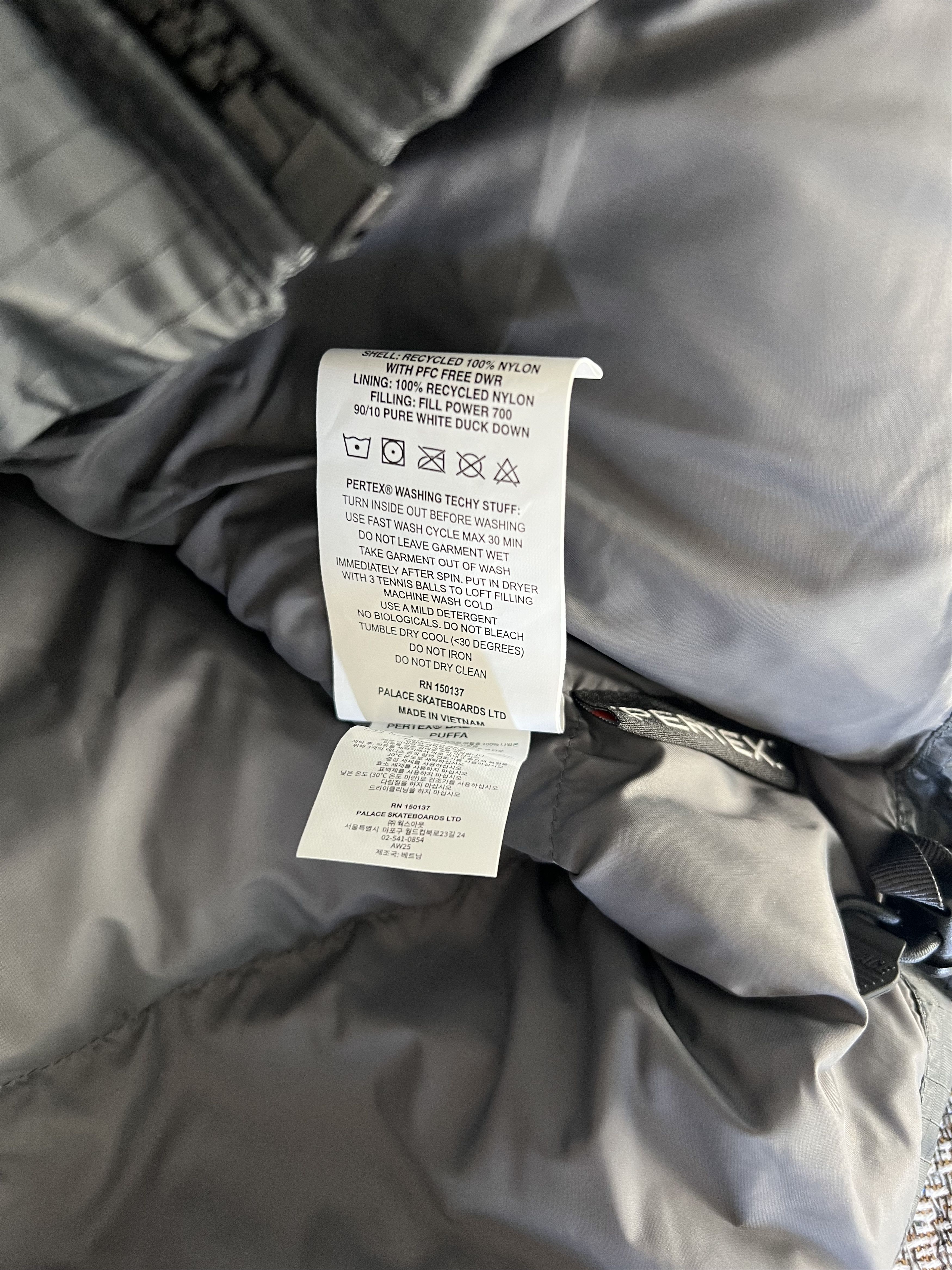 Palace Palace Skateboards Pertex Quantum Balaclava Puffa in Black Size US L / EU 52-54 / 3 - 9 Thumbnail