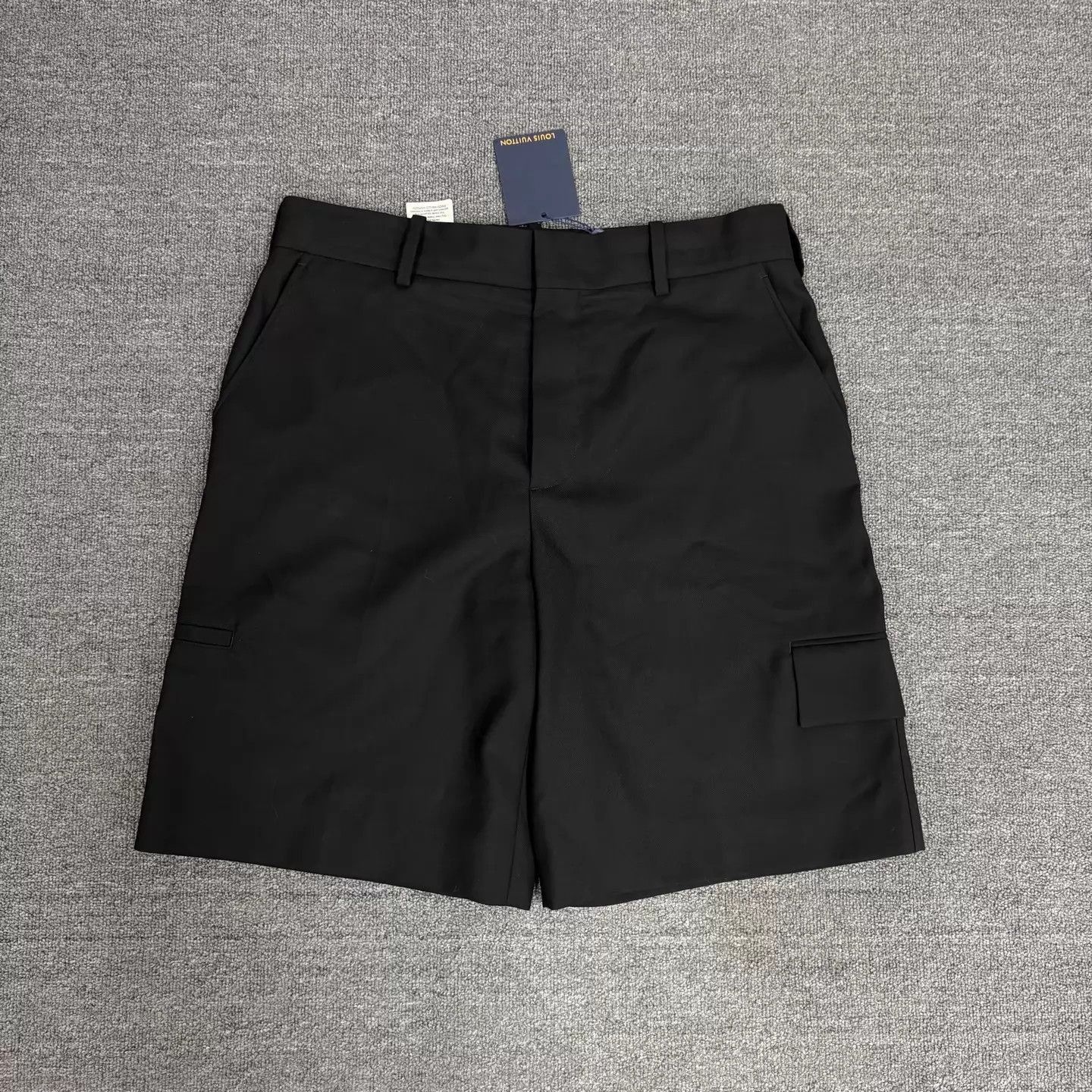 Louis Vuitton Black Cargo Shorts with Side Pockets Size US 27 - 1 Thumbnail
